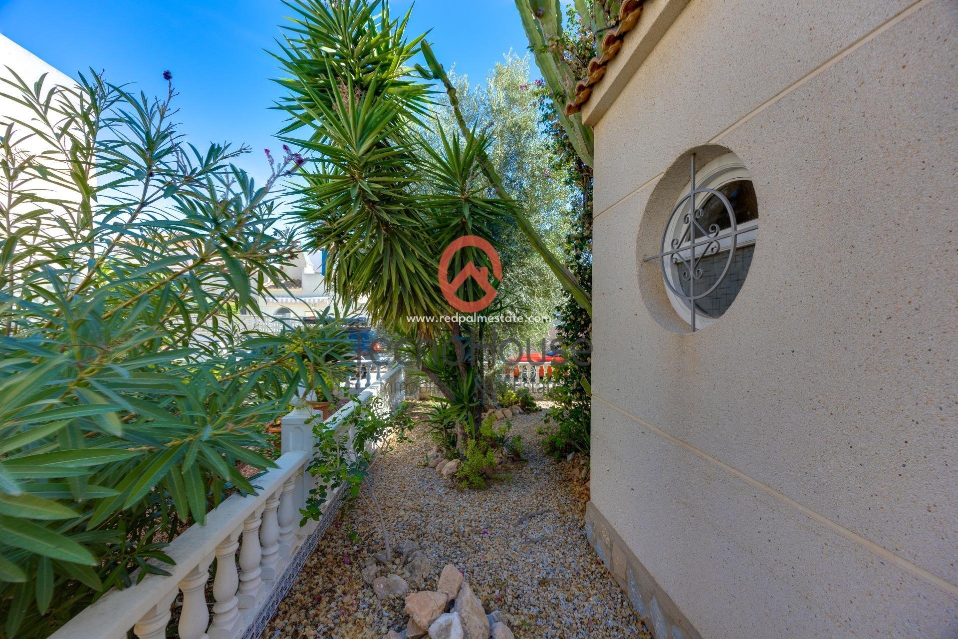 Resale - Town House -
Orihuela Costa - Playa Flamenca
