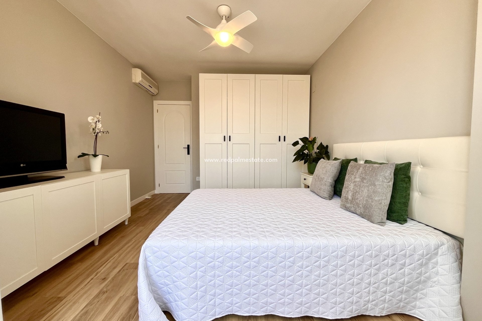 Resale - Town House -
Orihuela Costa - Playa Flamenca