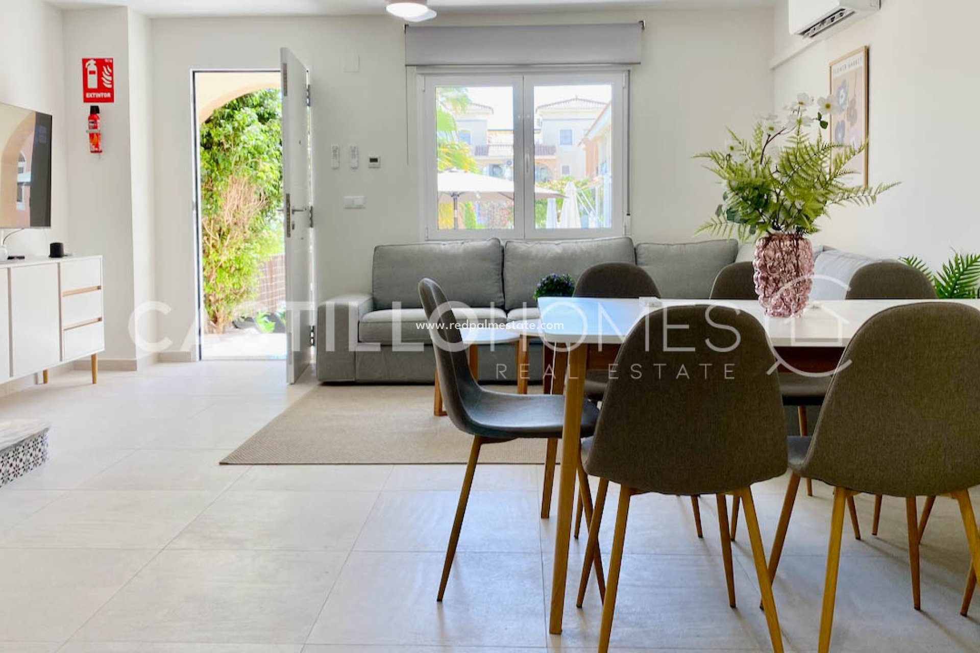 Resale - Town House -
Orihuela Costa - Playa Flamenca