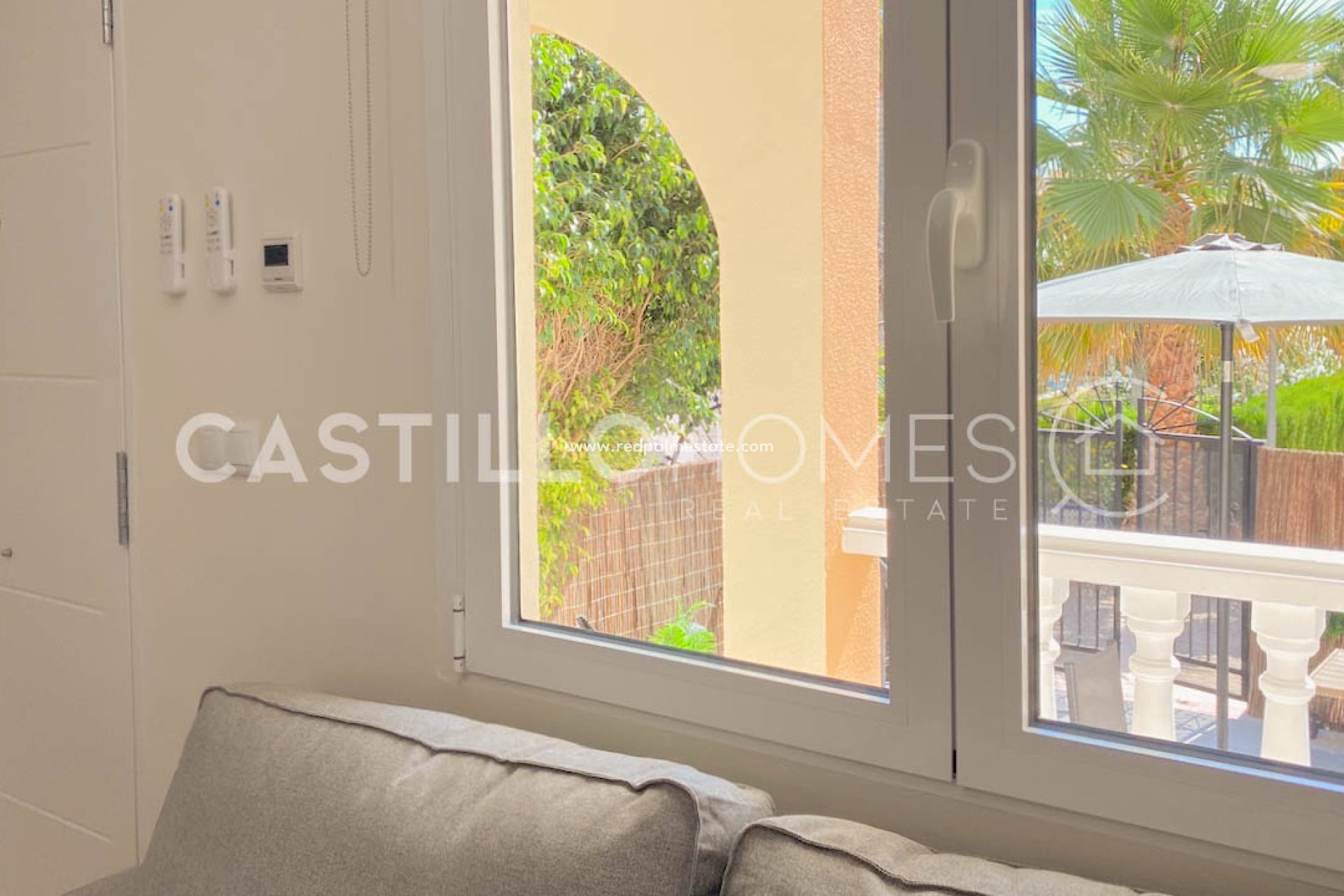 Resale - Town House -
Orihuela Costa - Playa Flamenca