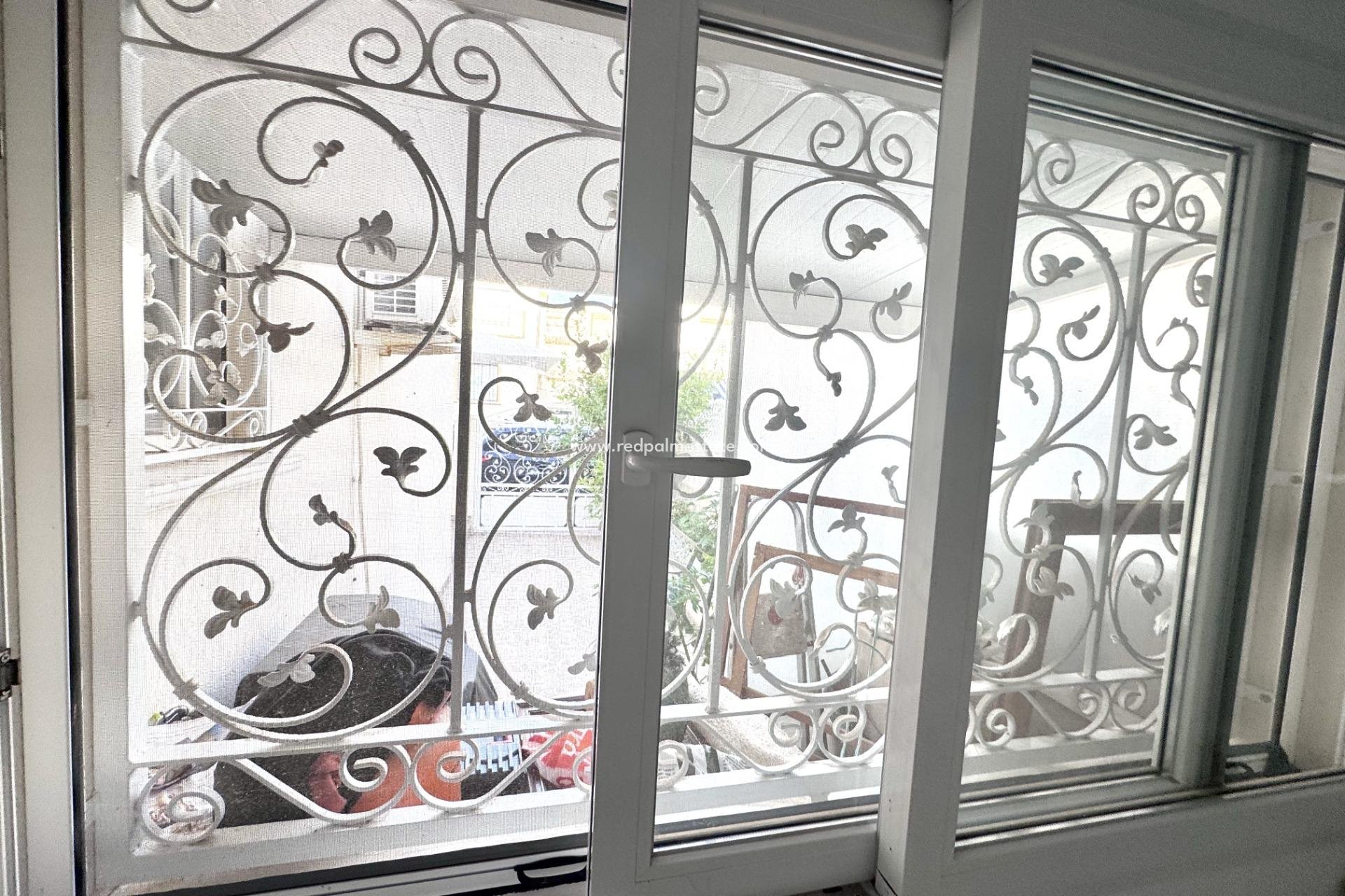 Resale - Town House -
Orihuela Costa - Playa Flamenca