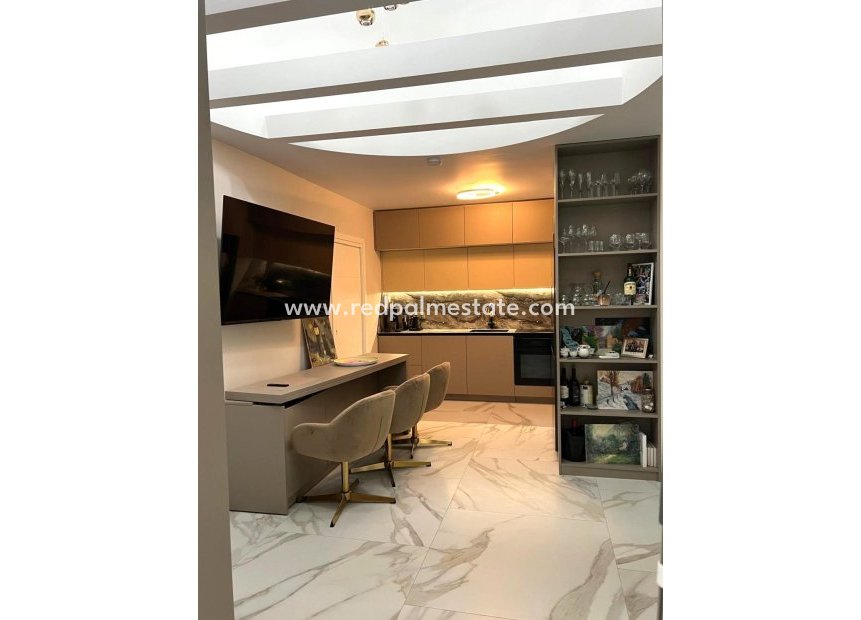 Resale - Town House -
Orihuela Costa - Playa Flamenca