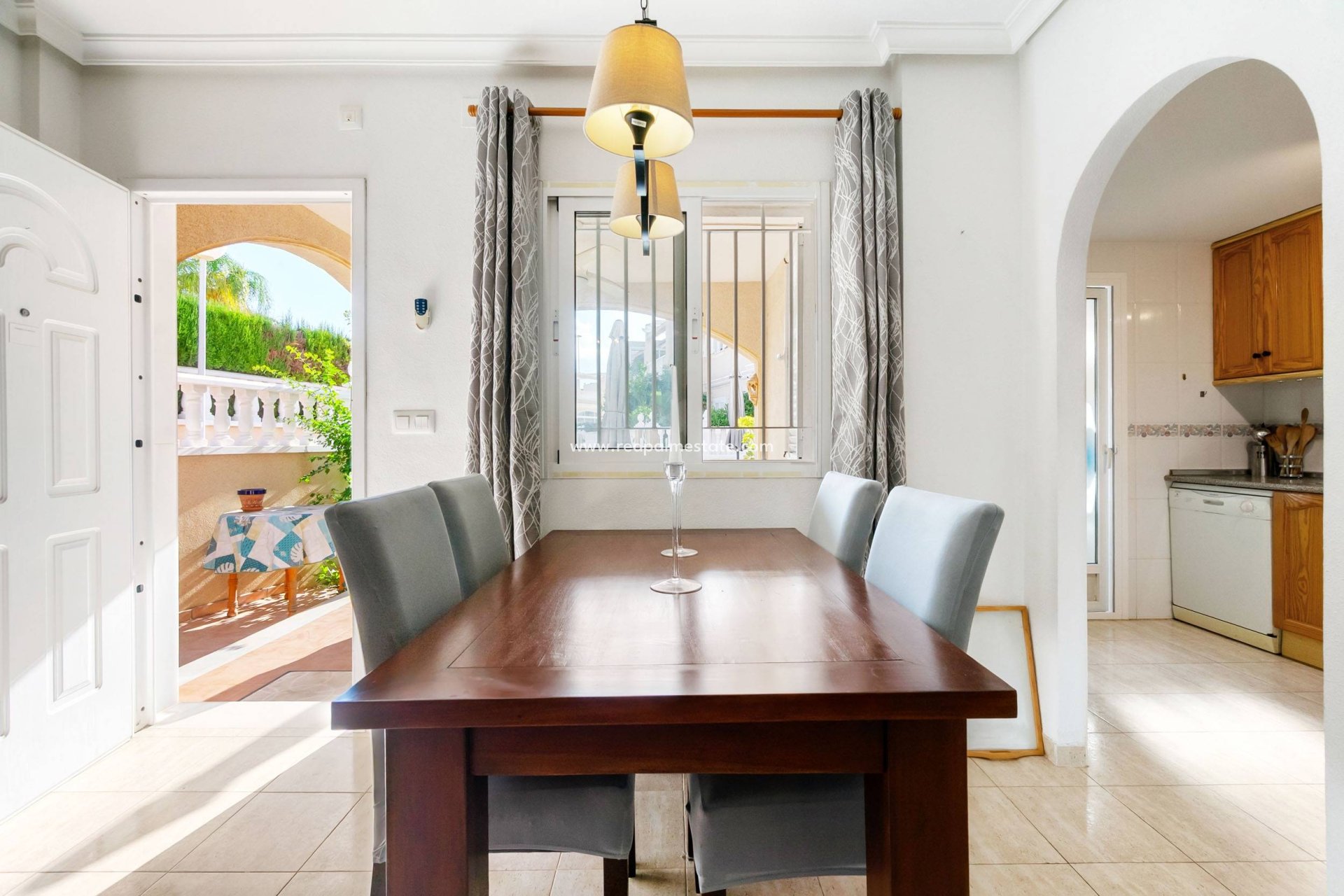 Resale - Town House -
Orihuela Costa - Playa Flamenca