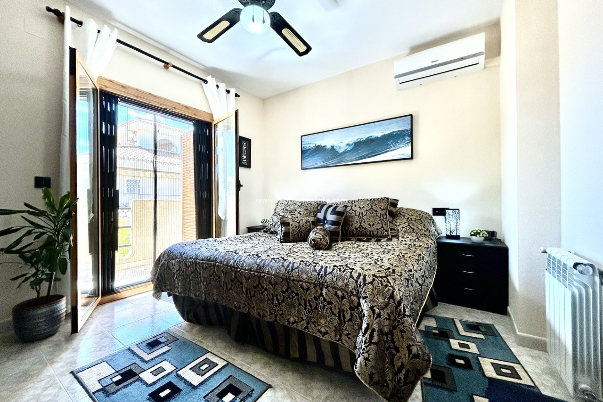 Resale - Town House -
Orihuela Costa - Playa Flamenca