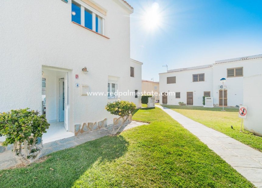 Resale - Town House -
Orihuela Costa - Playa Flamenca