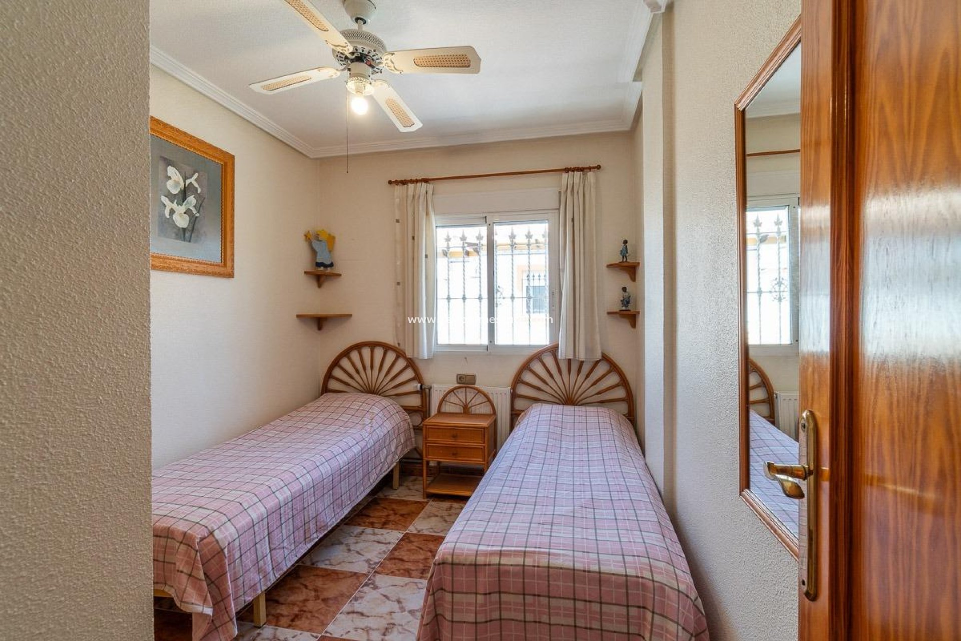 Resale - Town House -
Orihuela Costa - Playa Flamenca
