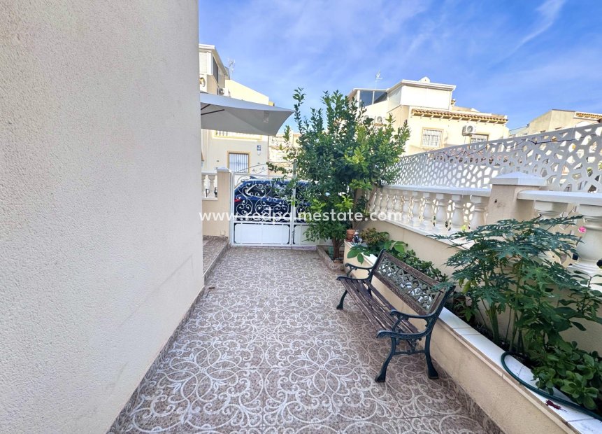 Resale - Town House -
Orihuela Costa - Playa Flamenca