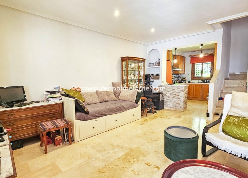 Resale - Town House -
Orihuela Costa - Villamartín