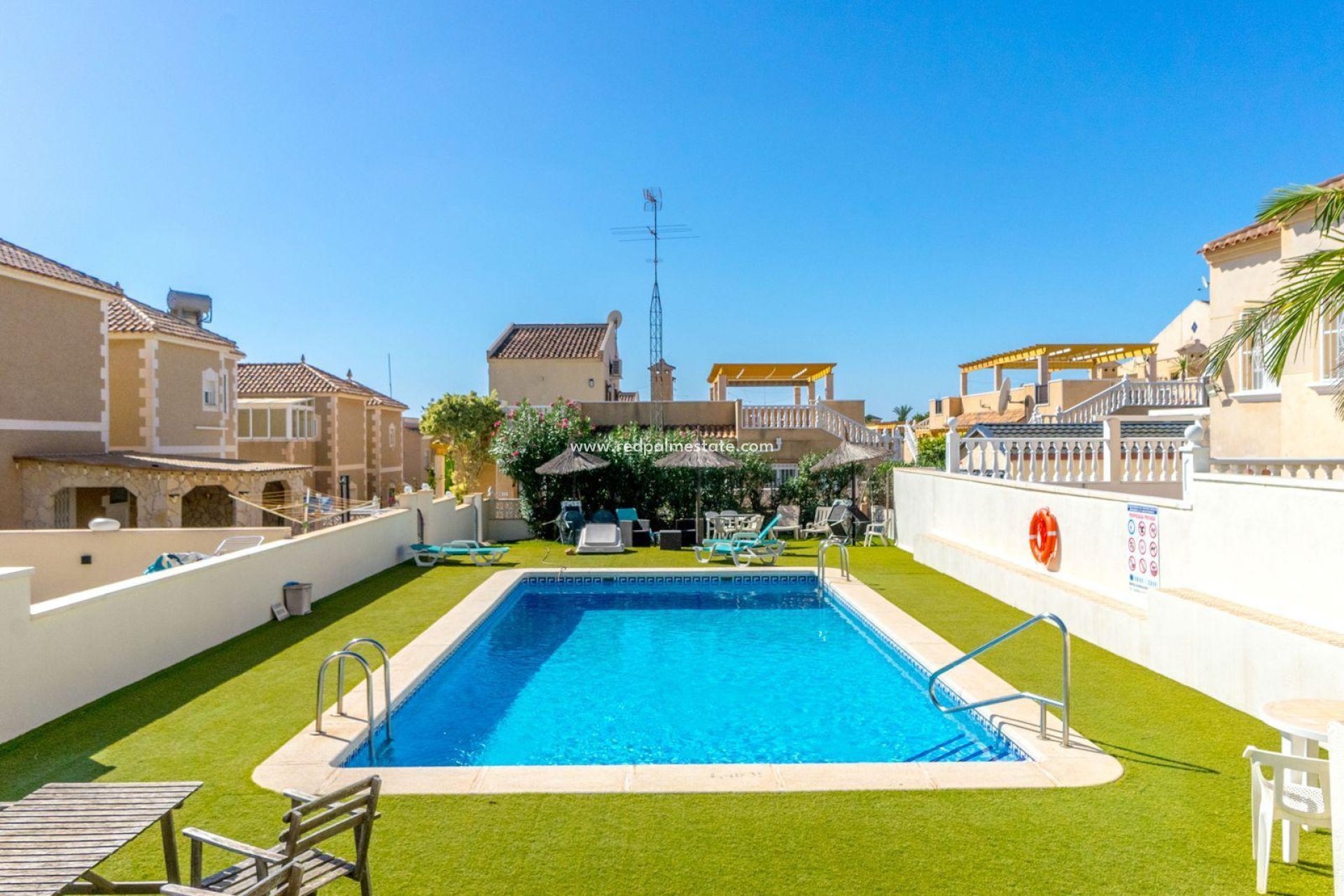 Resale - Town House -
Orihuela Costa - Villamartín