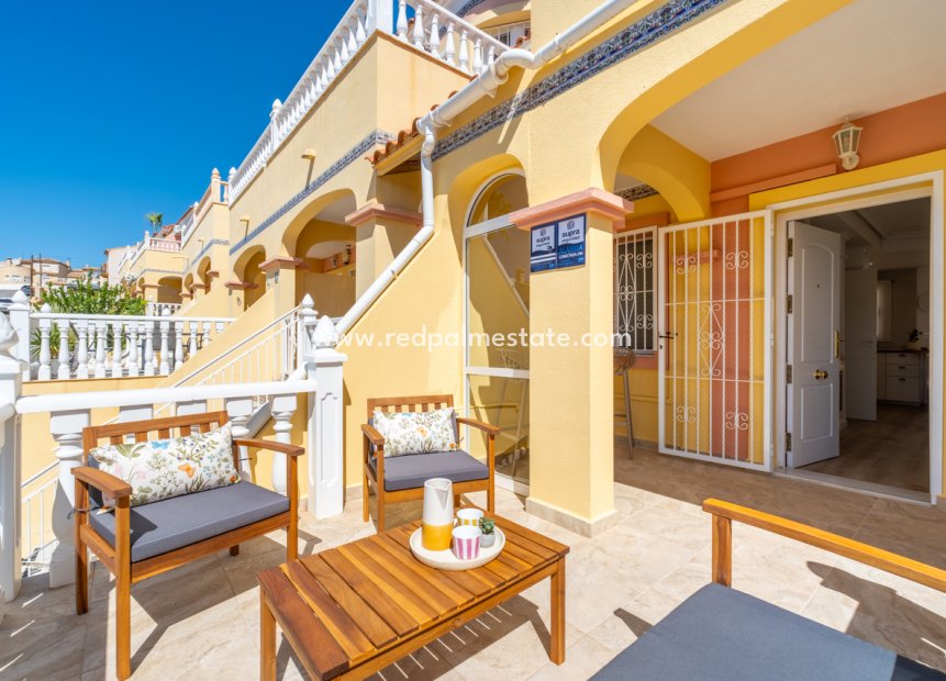 Resale - Town House -
Orihuela Costa - Villamartín