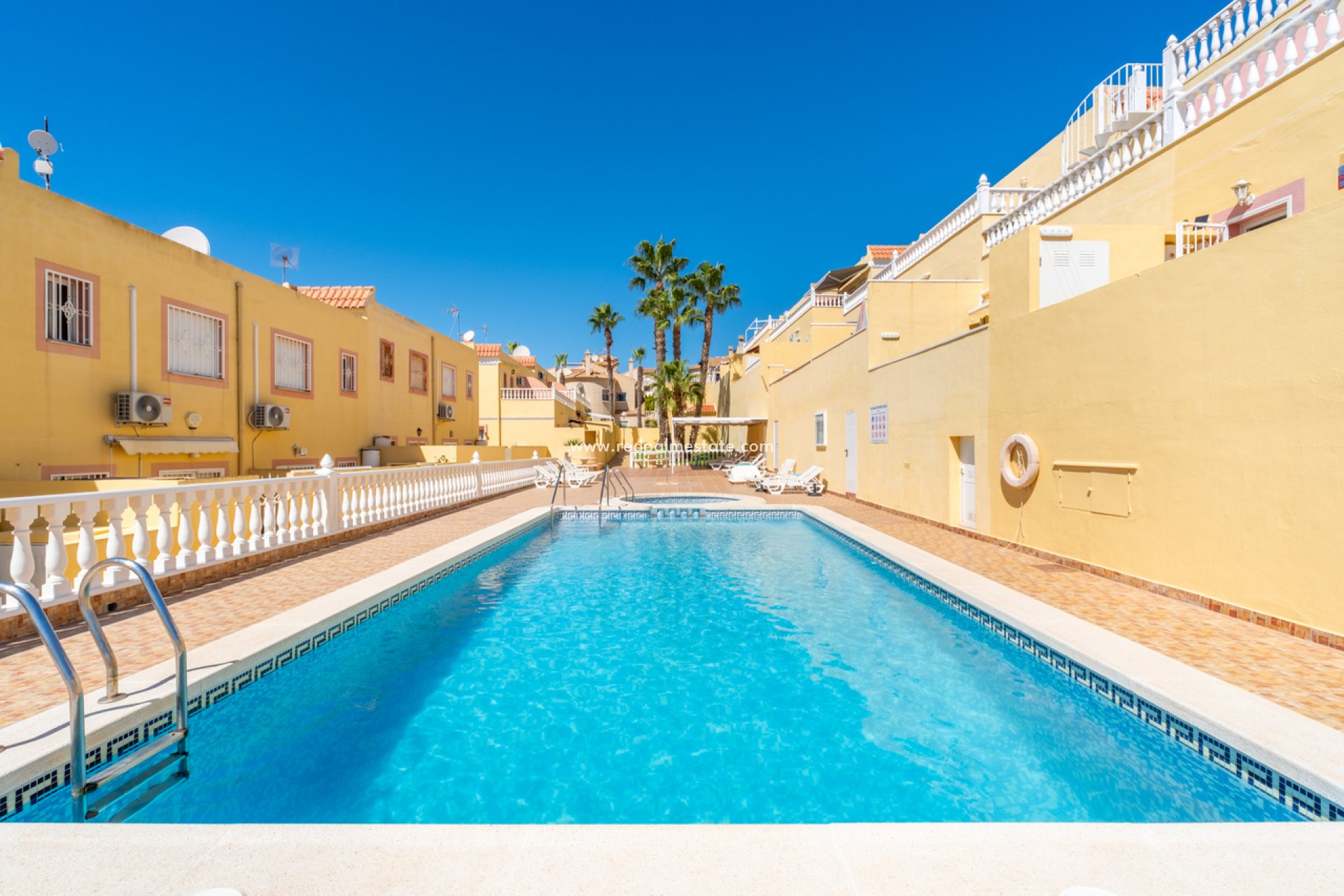 Resale - Town House -
Orihuela Costa - Villamartín