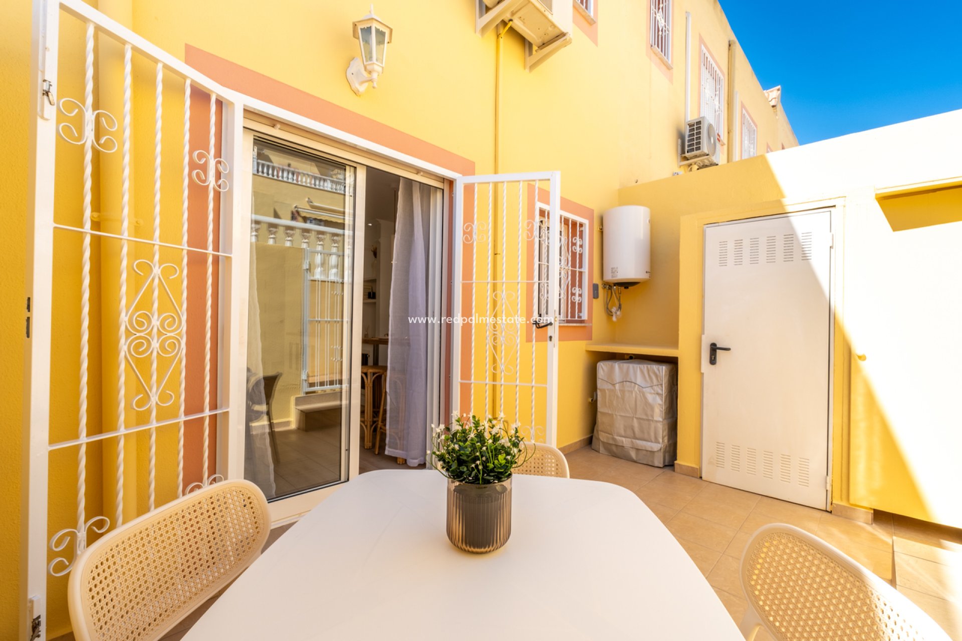 Resale - Town House -
Orihuela Costa - Villamartín