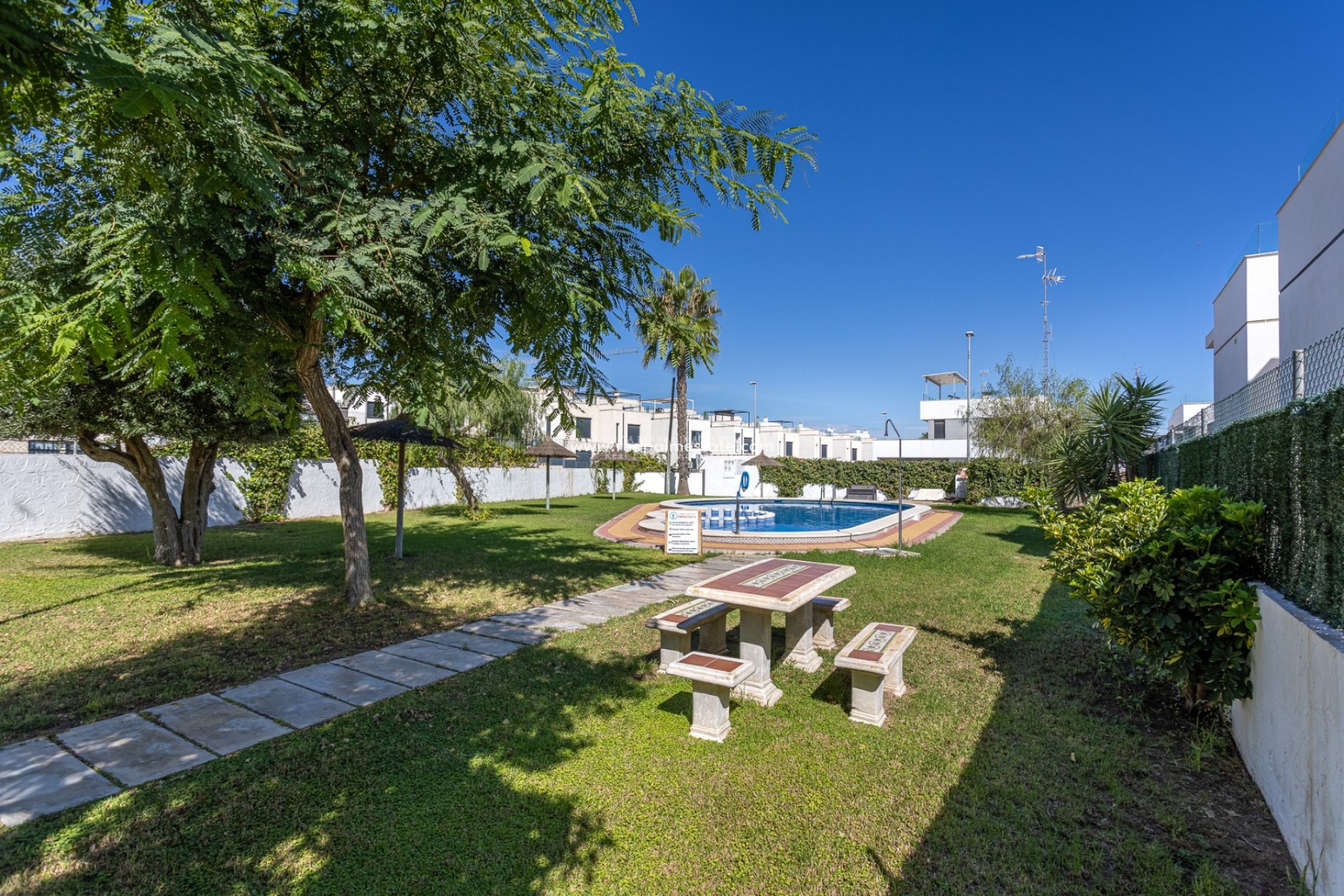 Resale - Town House -
Orihuela Costa - Villamartín