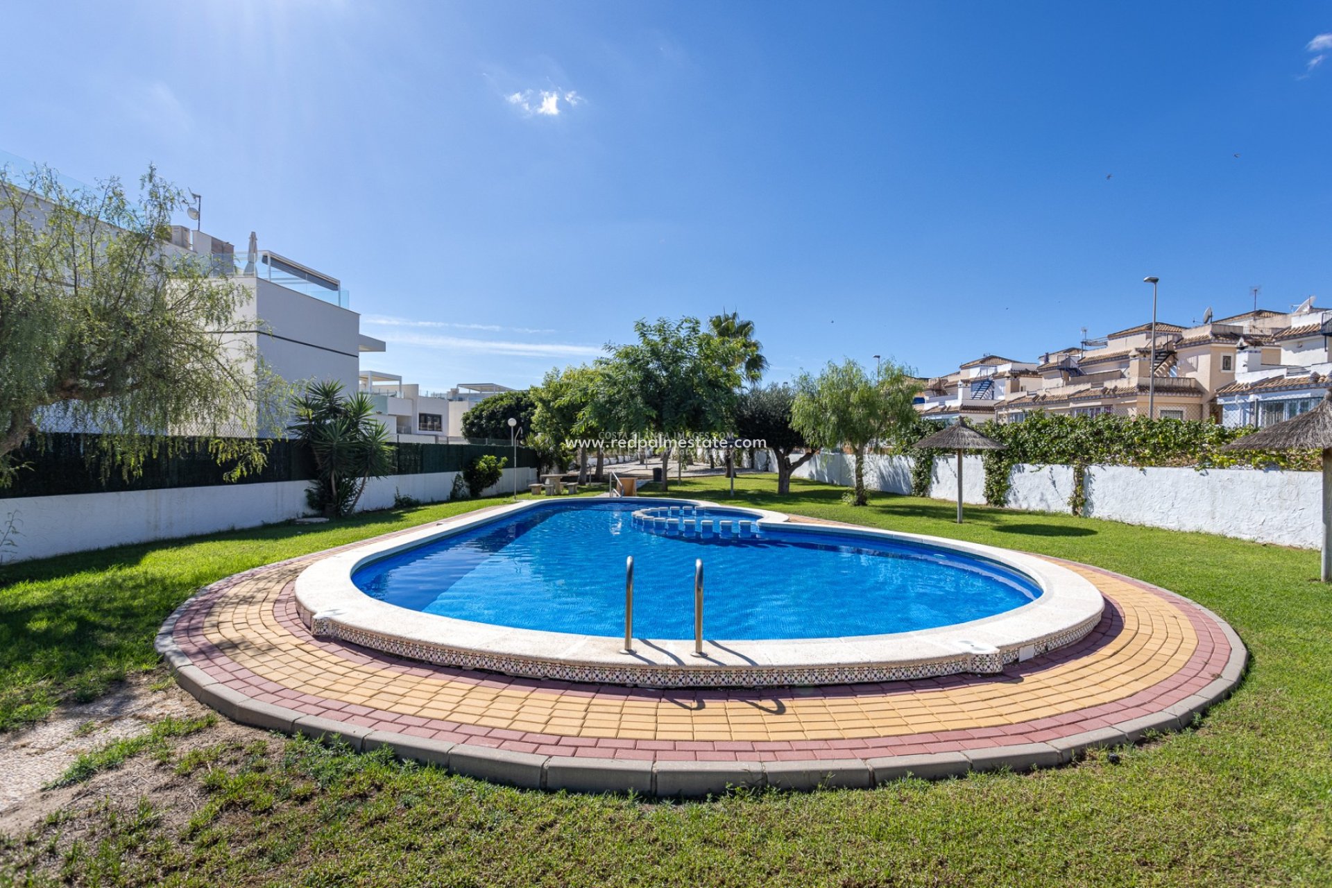 Resale - Town House -
Orihuela Costa - Villamartín