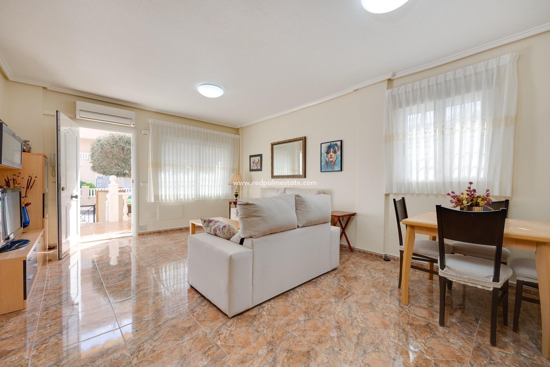 Resale - Town House -
Orihuela Costa - Villamartín