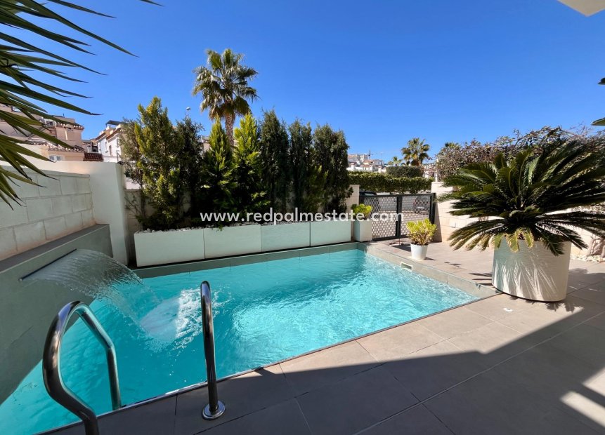 Resale - Town House -
Orihuela Costa - Villamartín