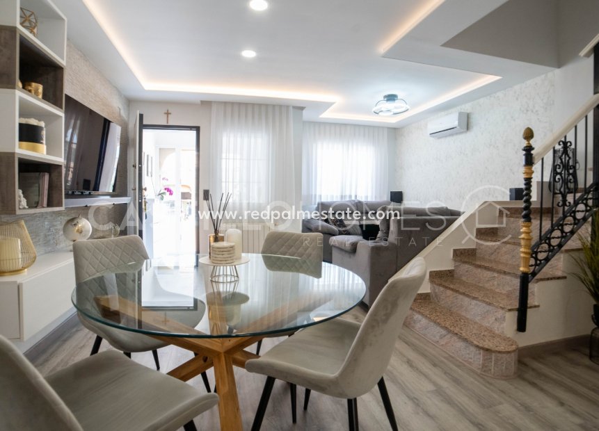 Resale - Town House -
Orihuela Costa - Villamartín