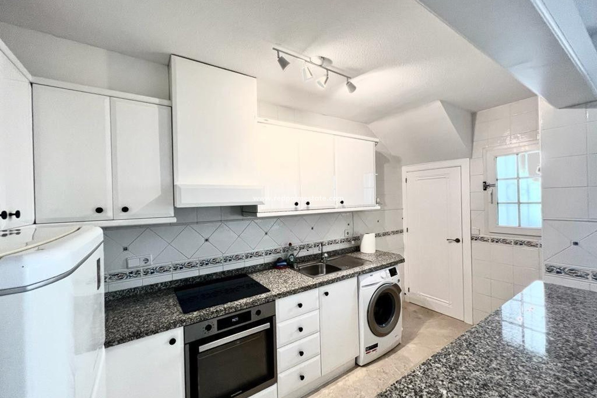 Resale - Town House -
Orihuela Costa - Villamartín