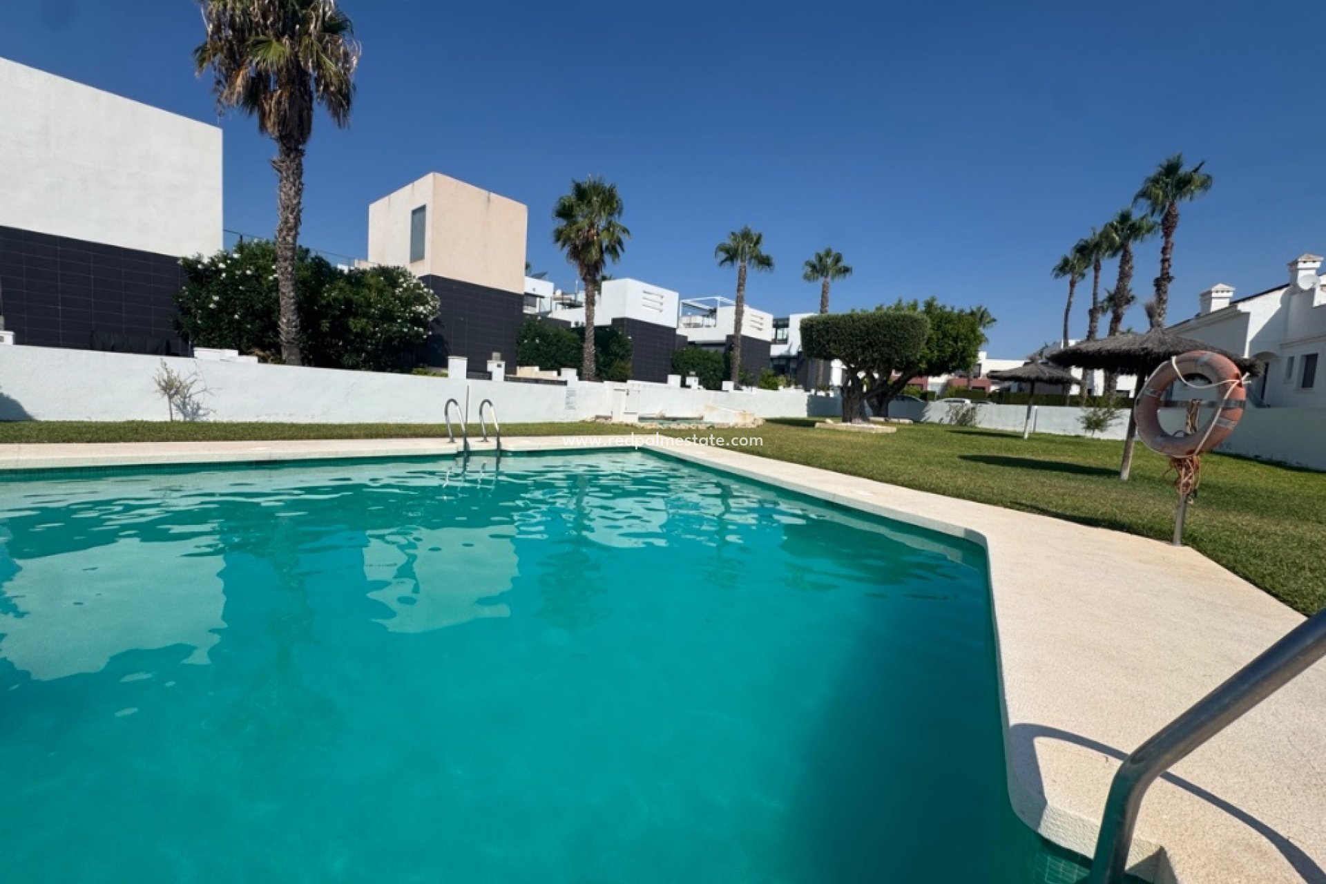 Resale - Town House -
Orihuela Costa - Villamartín