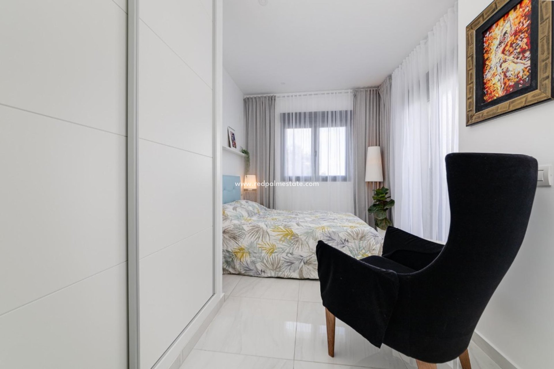 Resale - Town House -
Orihuela Costa - Villamartín