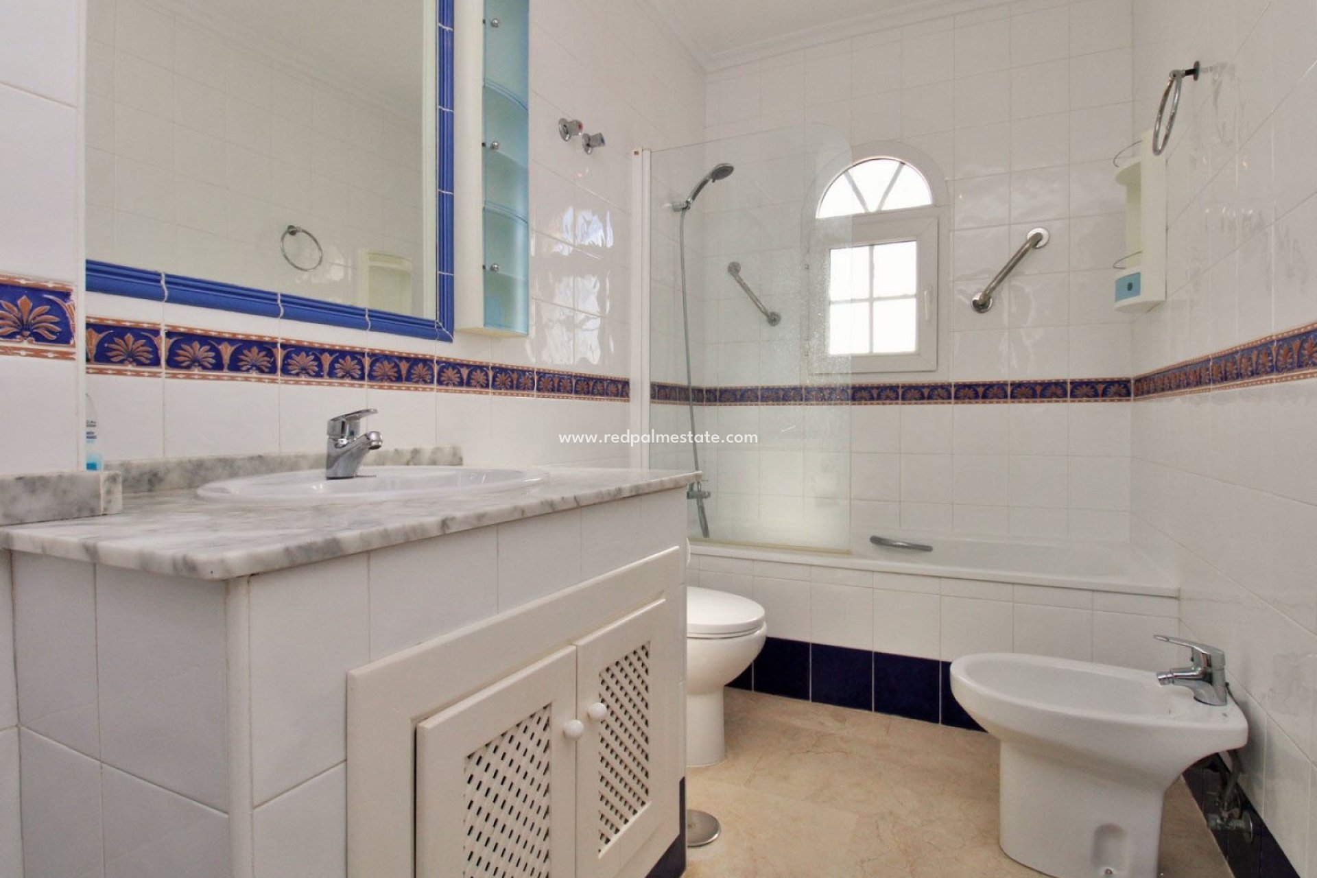 Resale - Town House -
Orihuela Costa - Villamartín