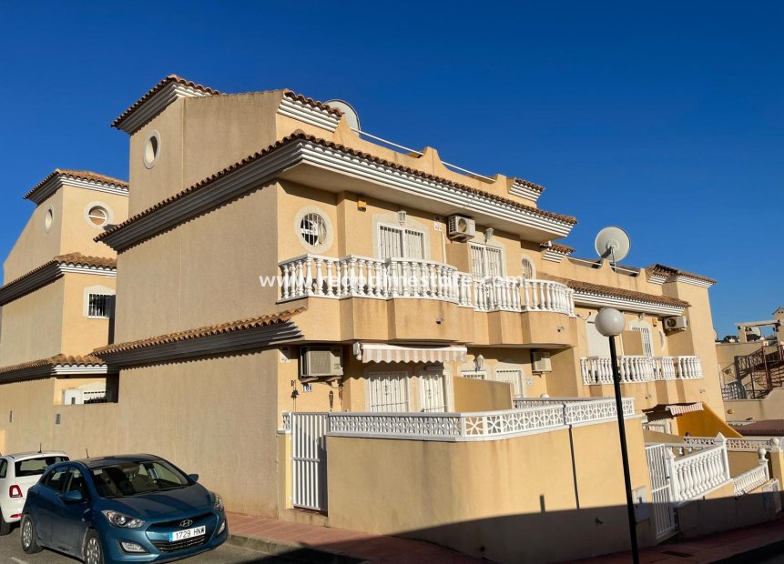 Resale - Town House -
Orihuela Costa - Villamartín