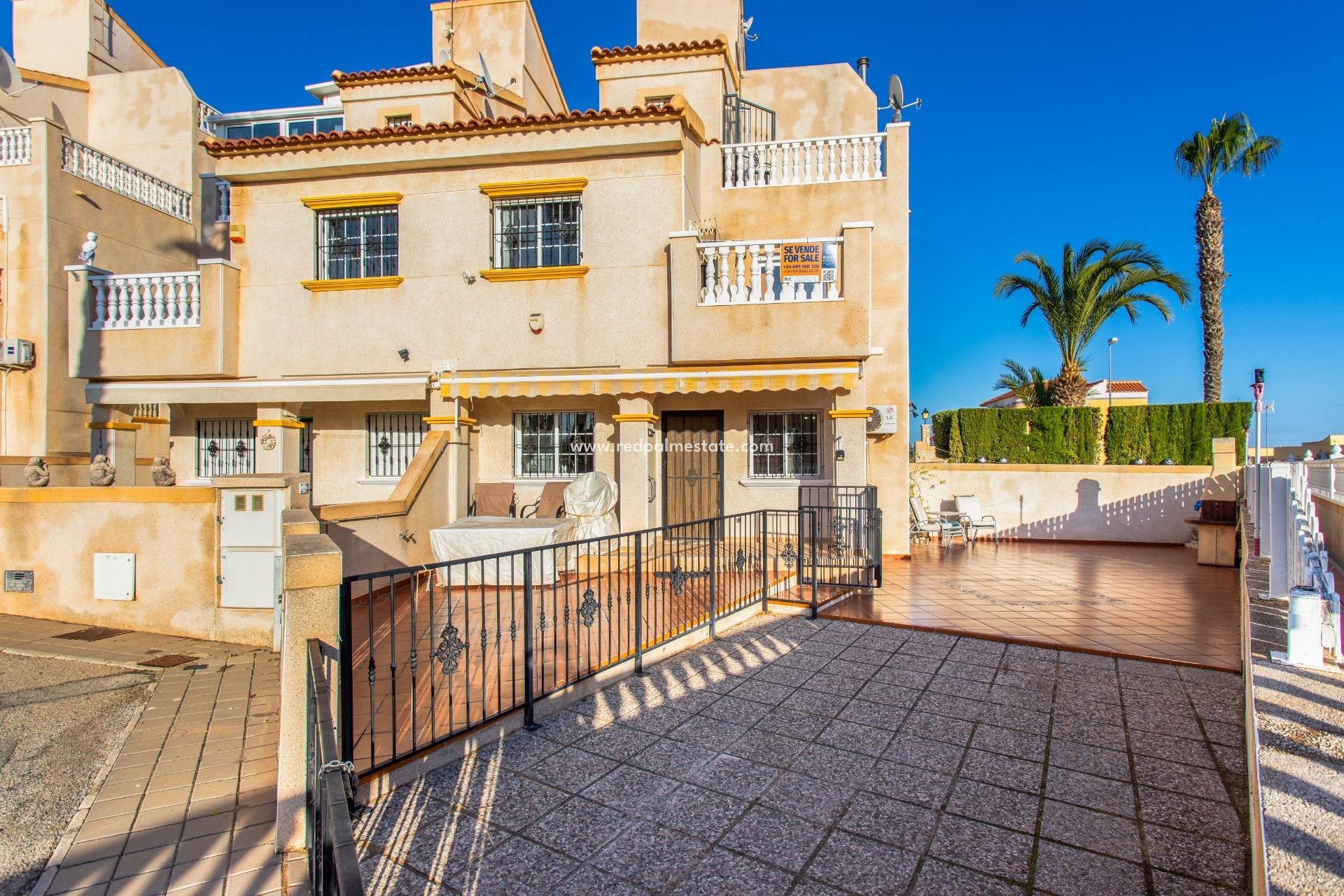 Resale - Town House -
Orihuela Costa - Villamartín