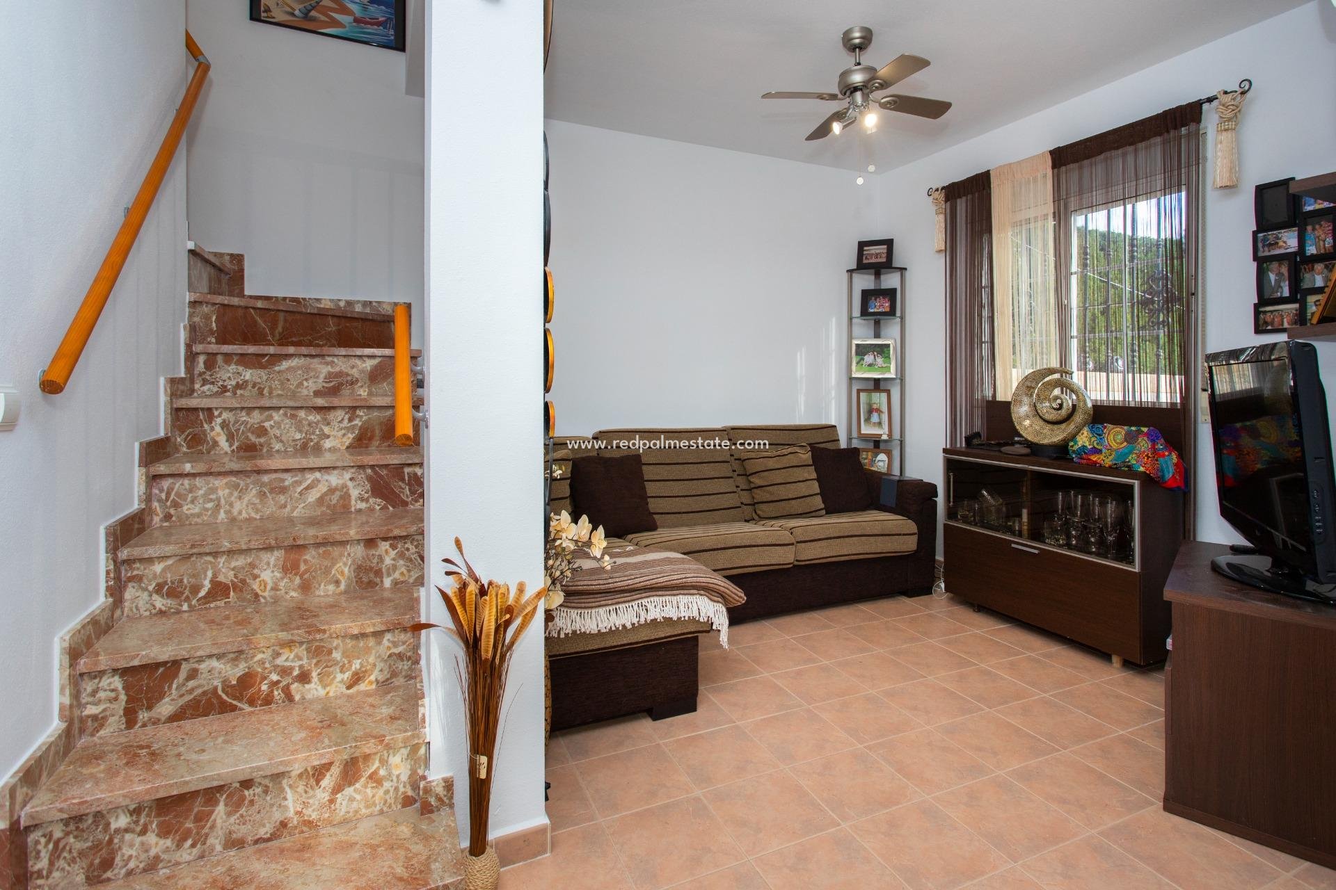 Resale - Town House -
Orihuela Costa - Villamartín