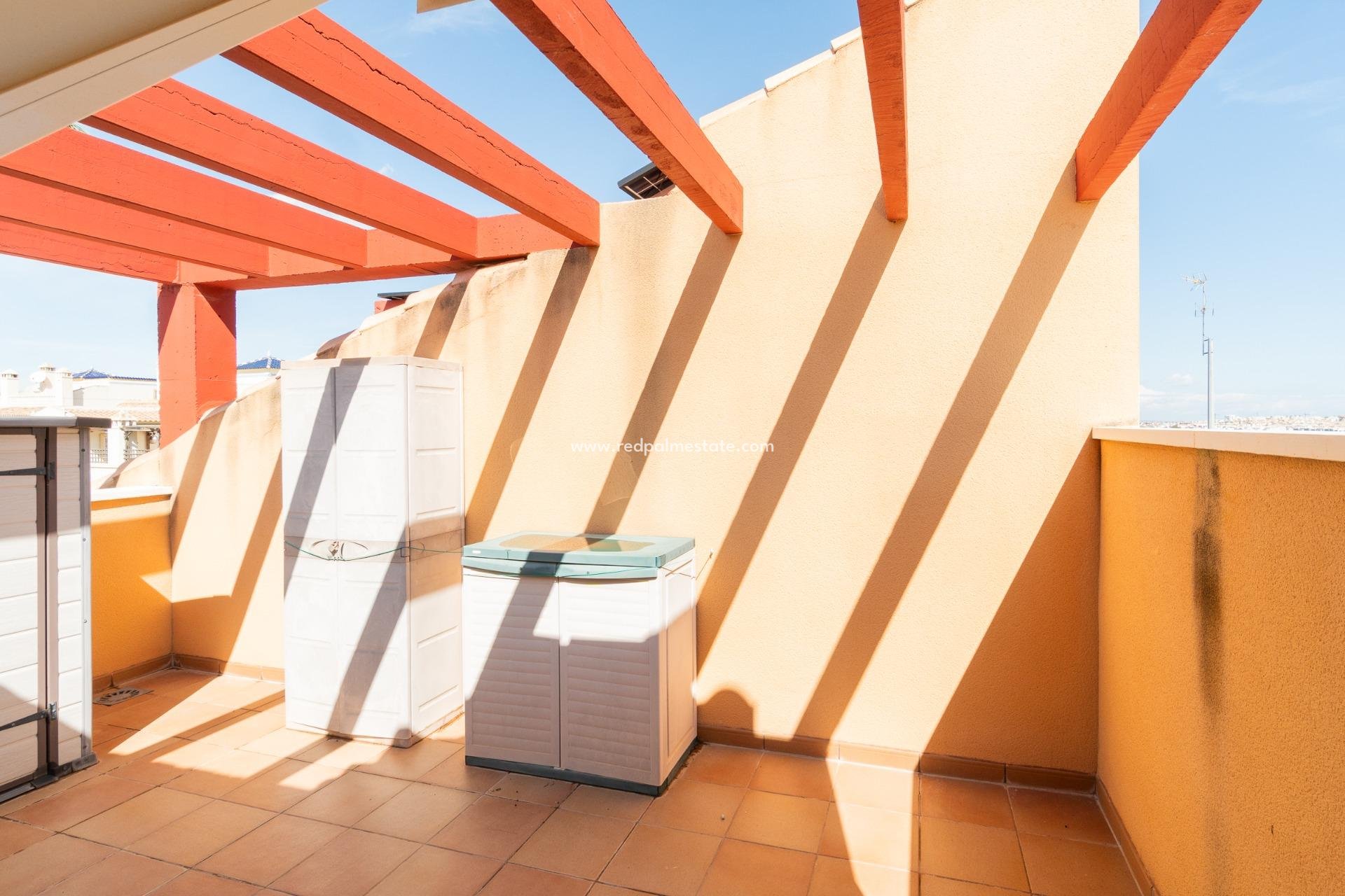 Resale - Town House -
Orihuela Costa - Villamartín