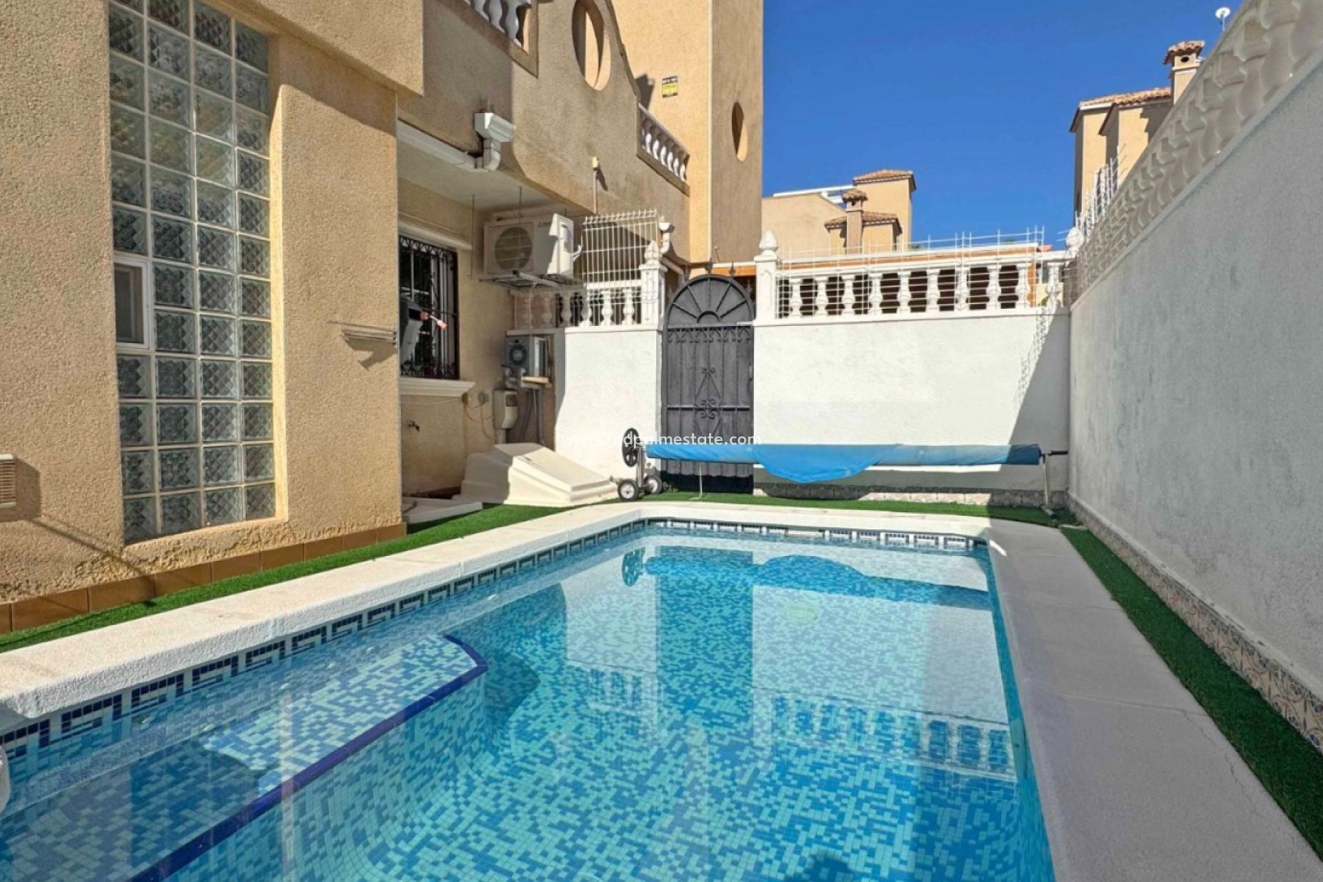 Resale - Town House -
Orihuela Costa - Villamartín