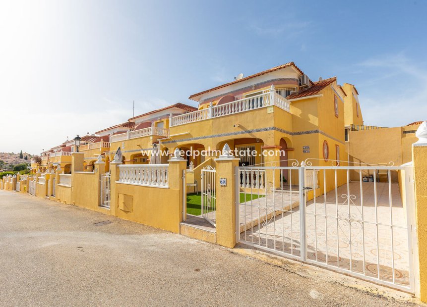 Resale - Town House -
Orihuela Costa - Villamartín