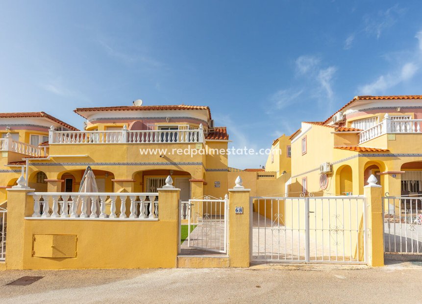 Resale - Town House -
Orihuela Costa - Villamartín