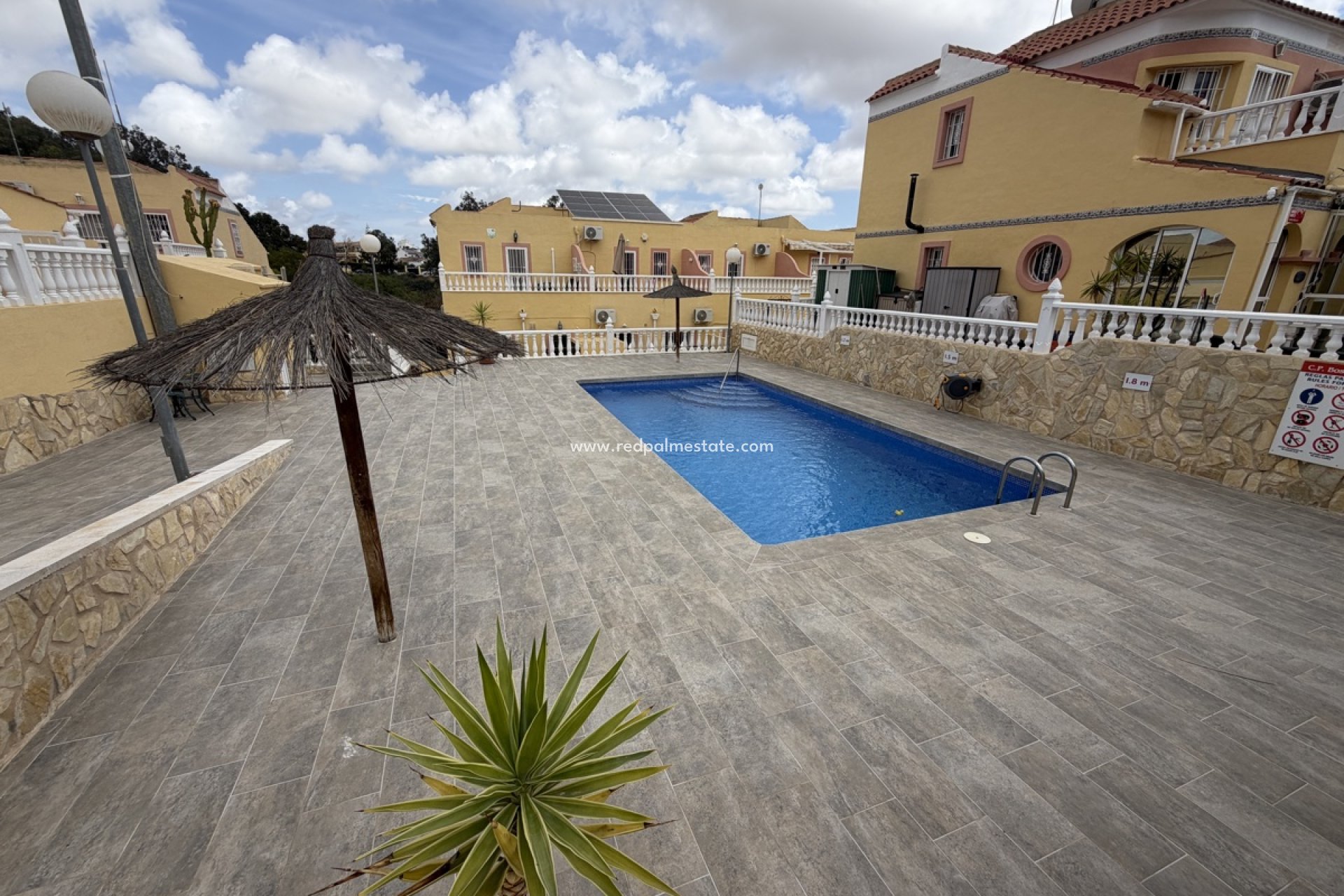 Resale - Town House -
Orihuela Costa - Villamartín