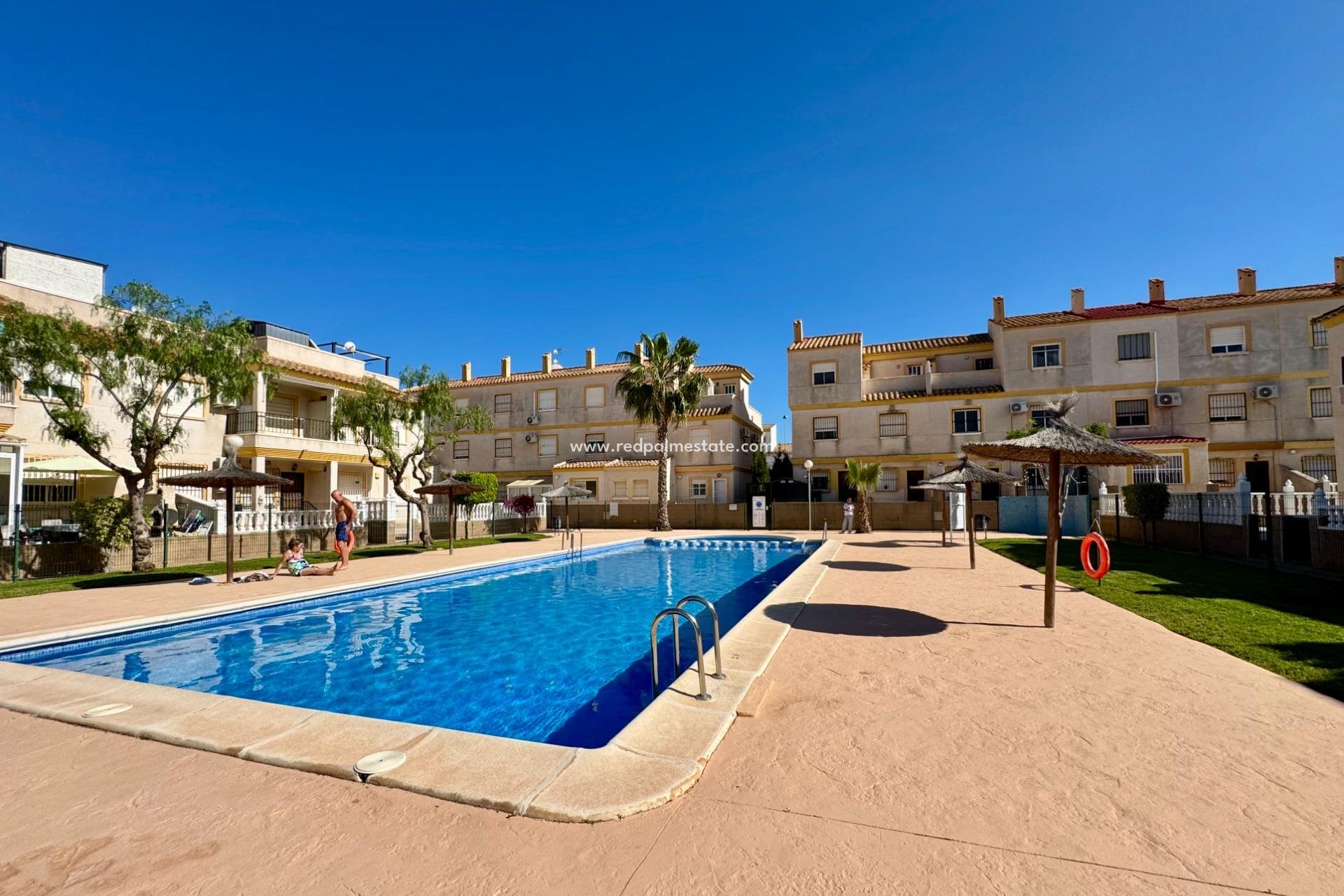 Resale - Town House -
Orihuela Costa - Villamartín