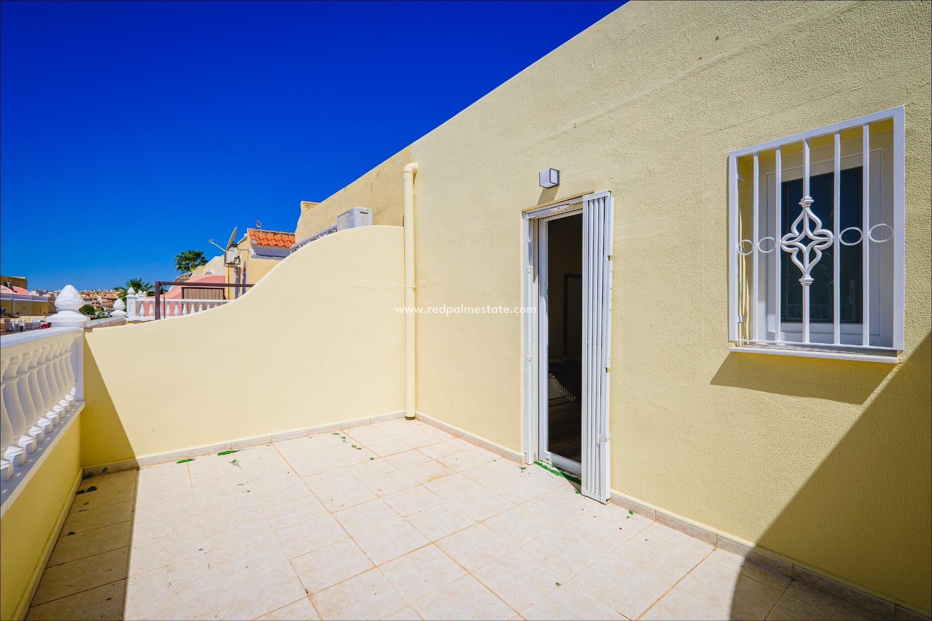 Resale - Town House -
Orihuela Costa - Villamartín