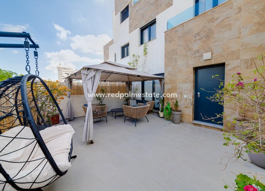 Resale - Town House -
Orihuela Costa - Villamartín