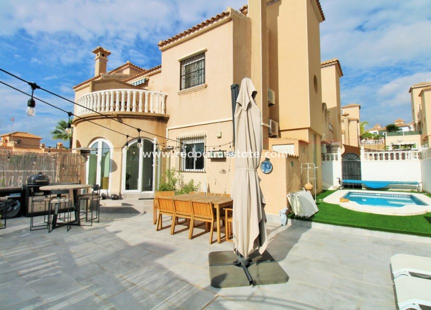 Resale - Town House -
Orihuela Costa - Villamartín