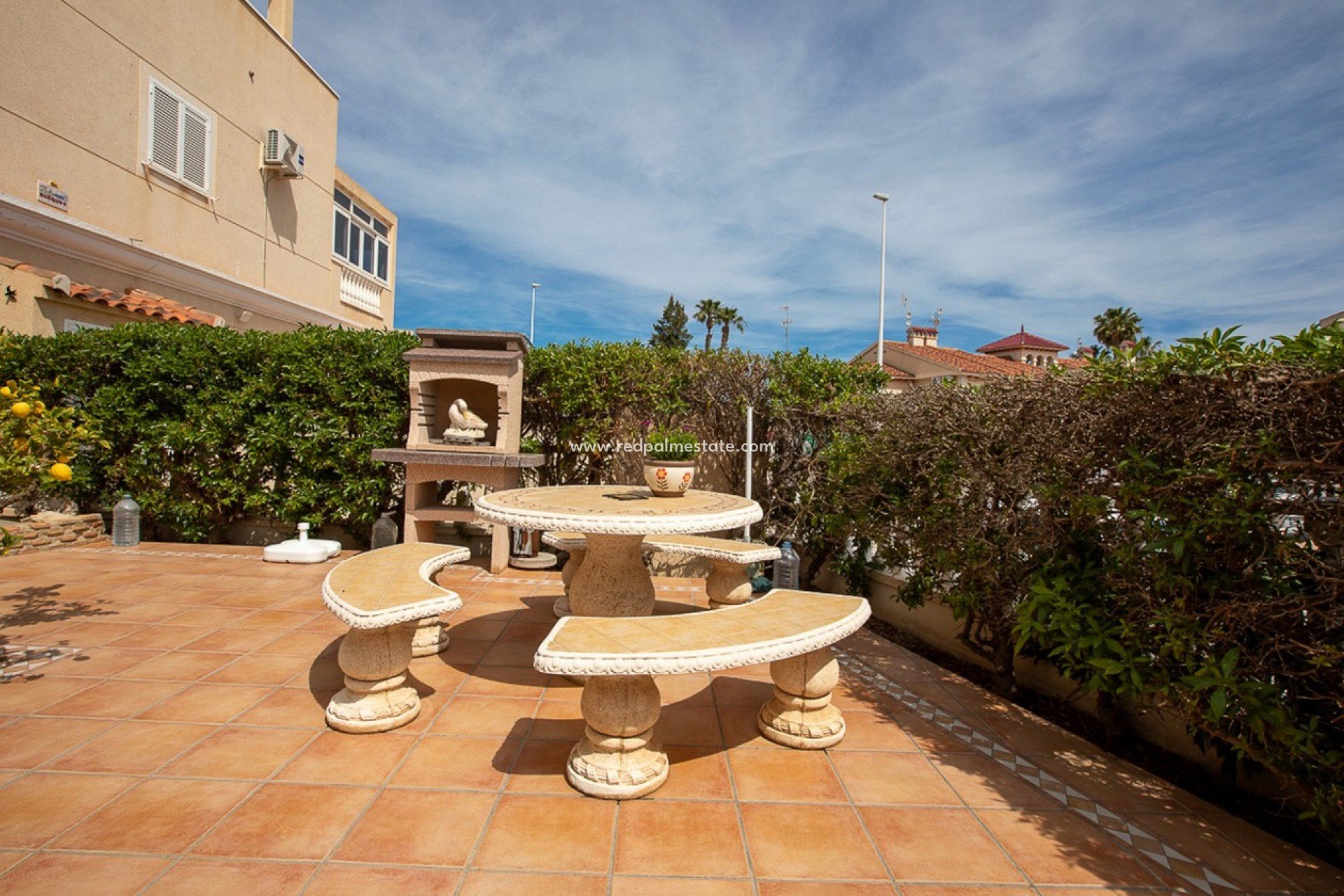 Resale - Town House -
Orihuela Costa - Zeniamar Shopping Centre