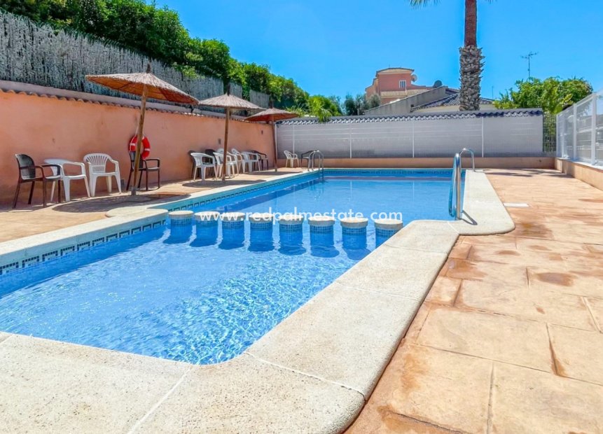 Resale - Town House -
Orihuela Costa