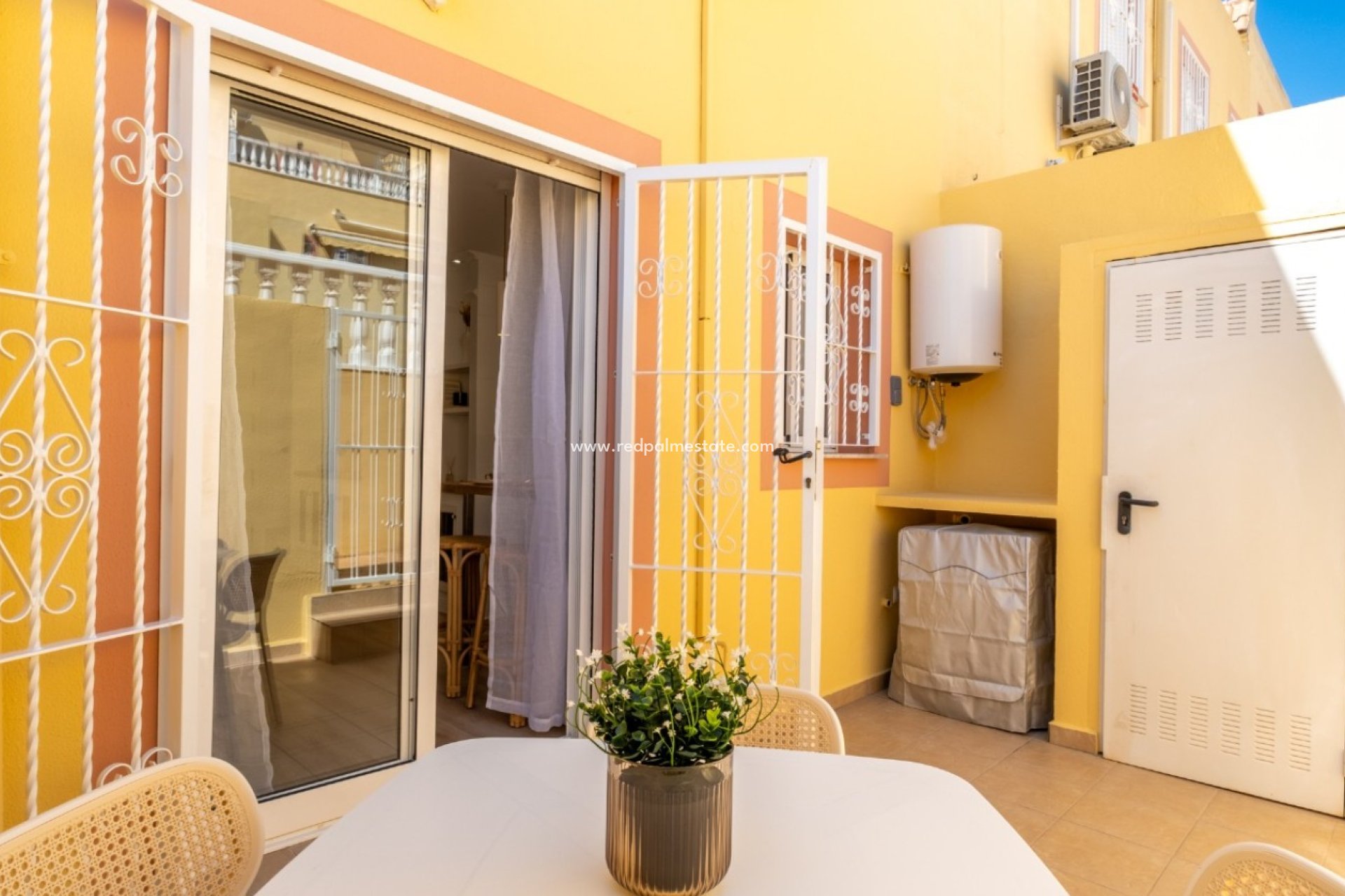 Resale - Town House -
Orihuela Costa