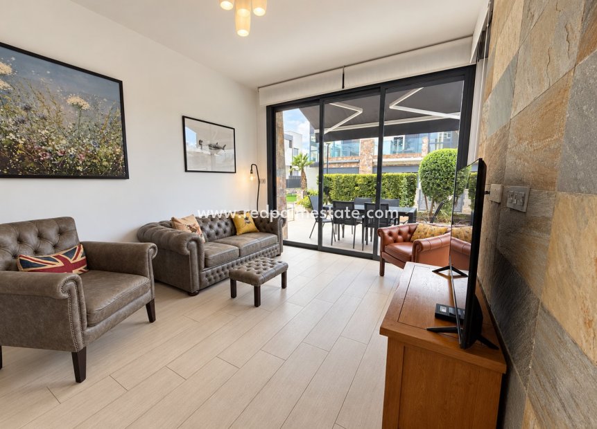 Resale - Town House -
Orihuela Costa