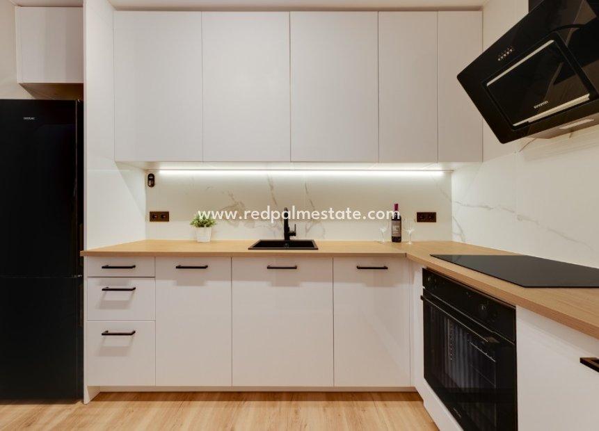 Resale - Town House -
Orihuela Costa