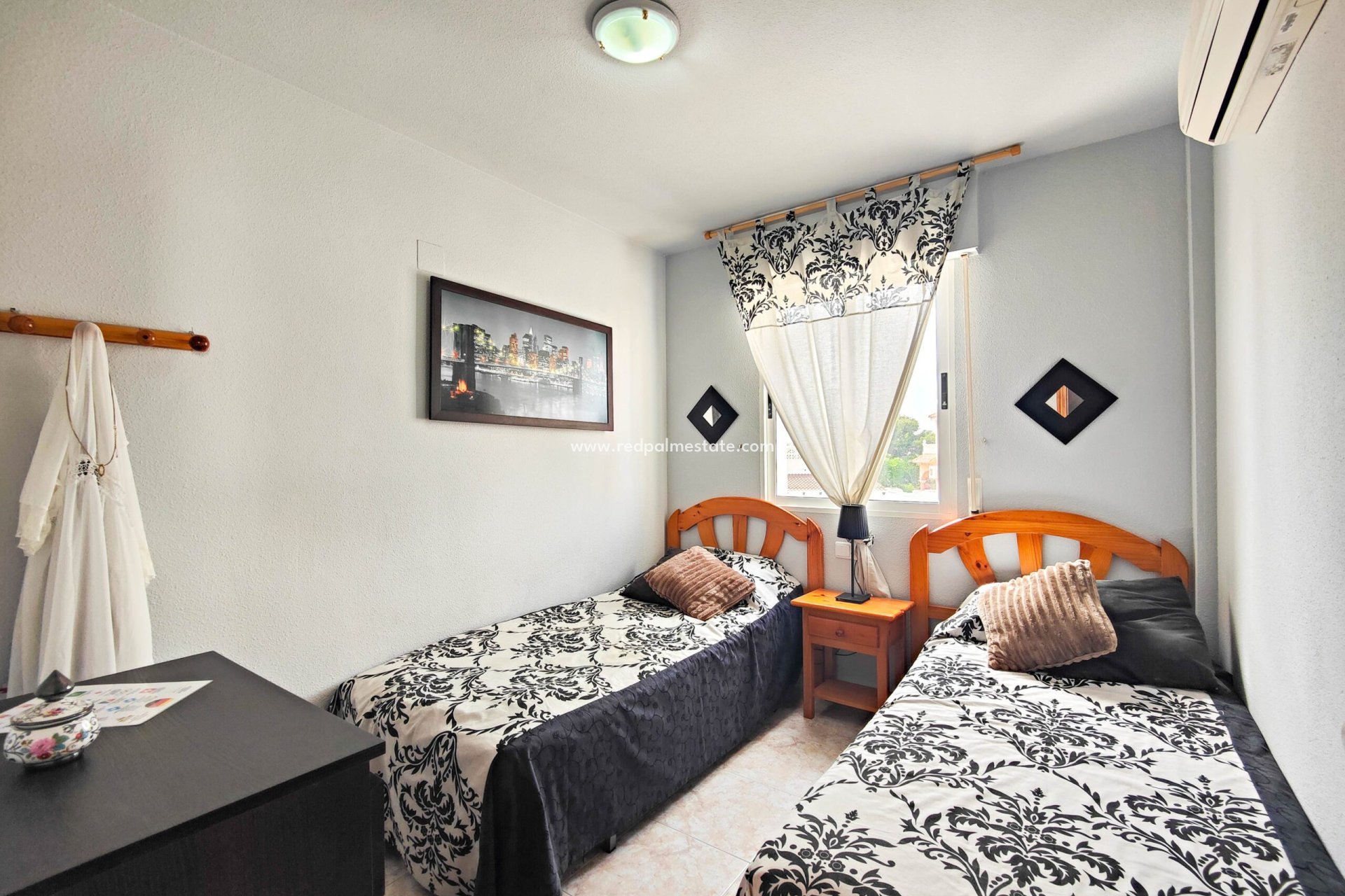 Resale - Town House -
Orihuela Costa