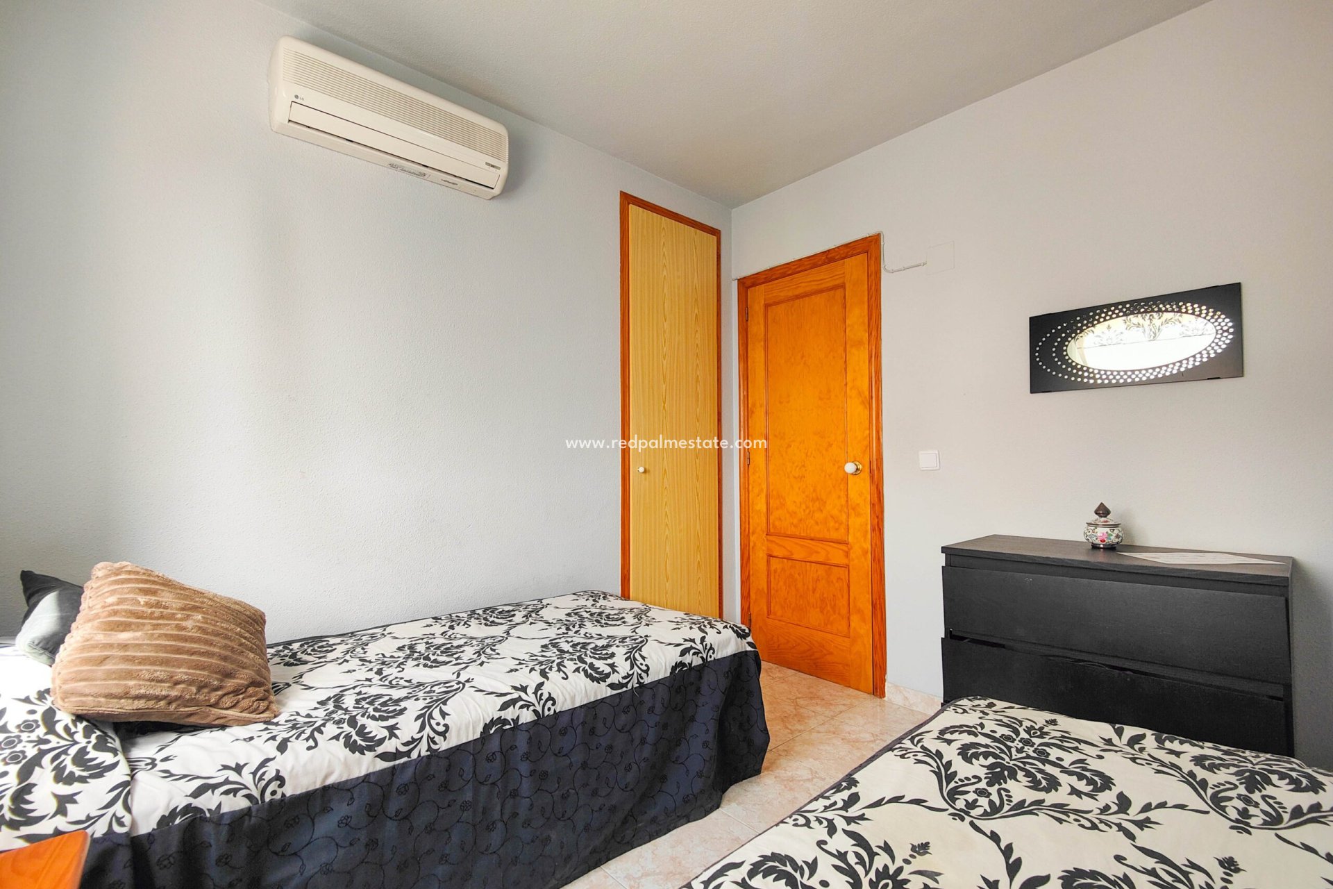 Resale - Town House -
Orihuela Costa