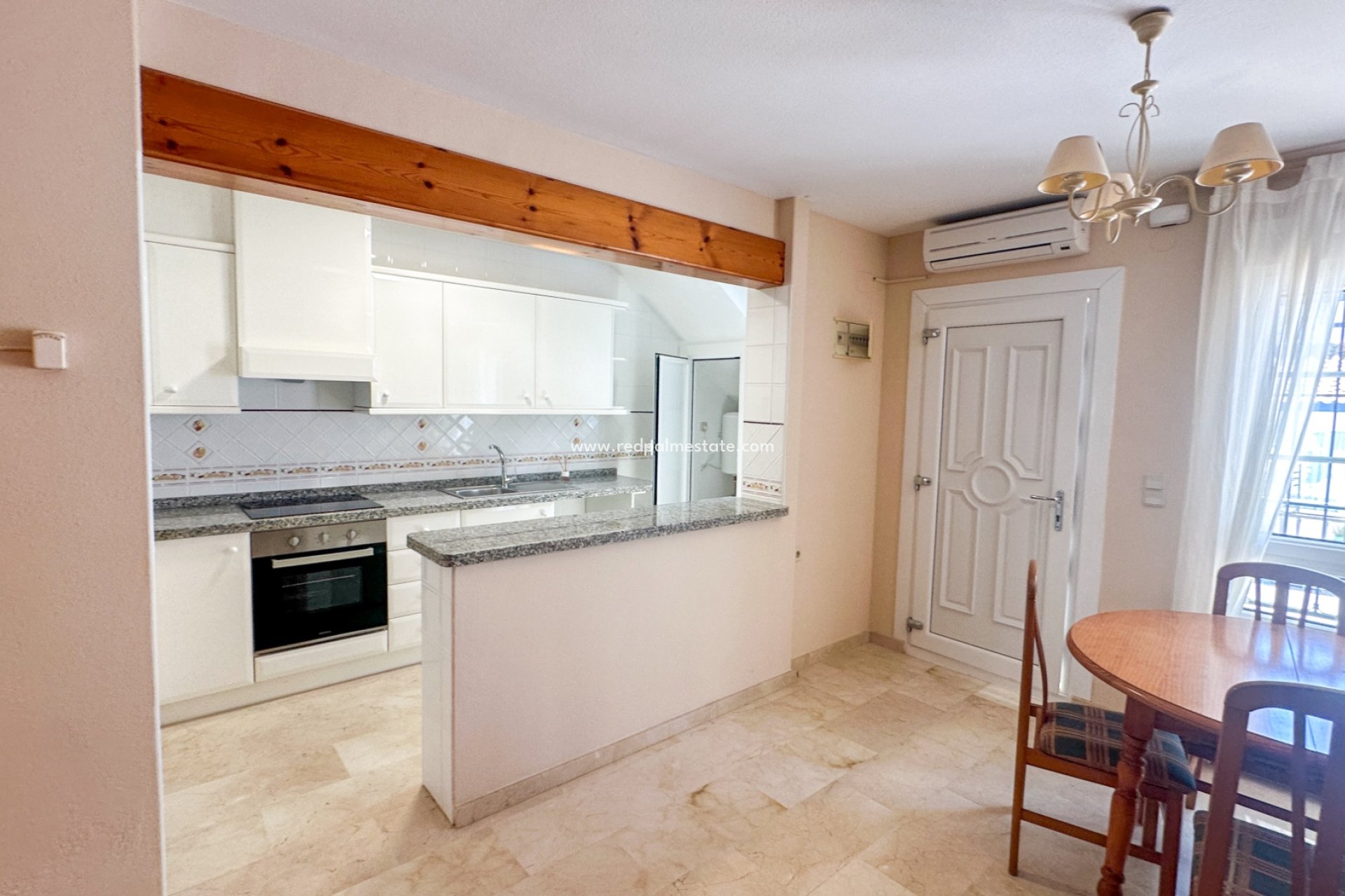 Resale - Town House -
Orihuela Costa