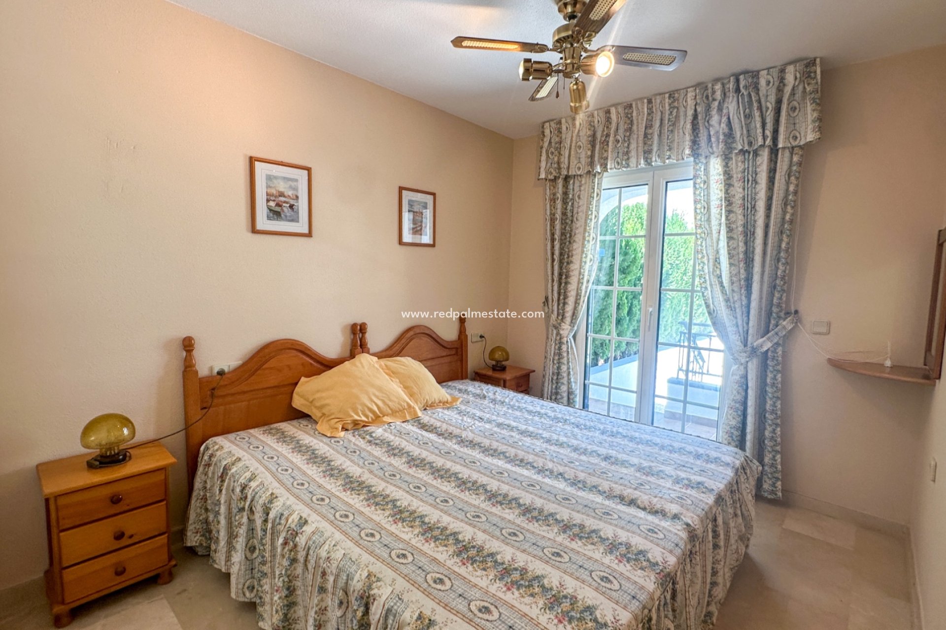 Resale - Town House -
Orihuela Costa