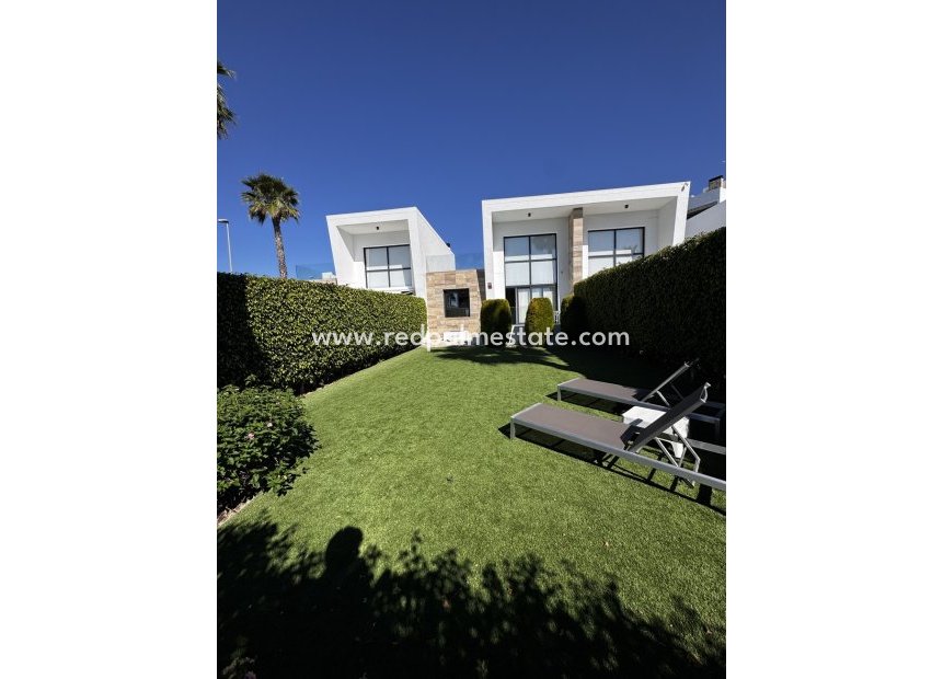 Resale - Town House -
Orihuela Costa