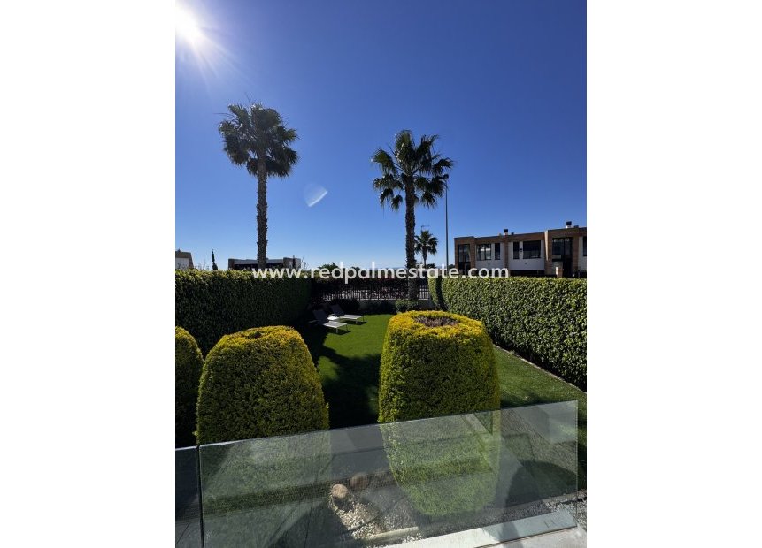 Resale - Town House -
Orihuela Costa