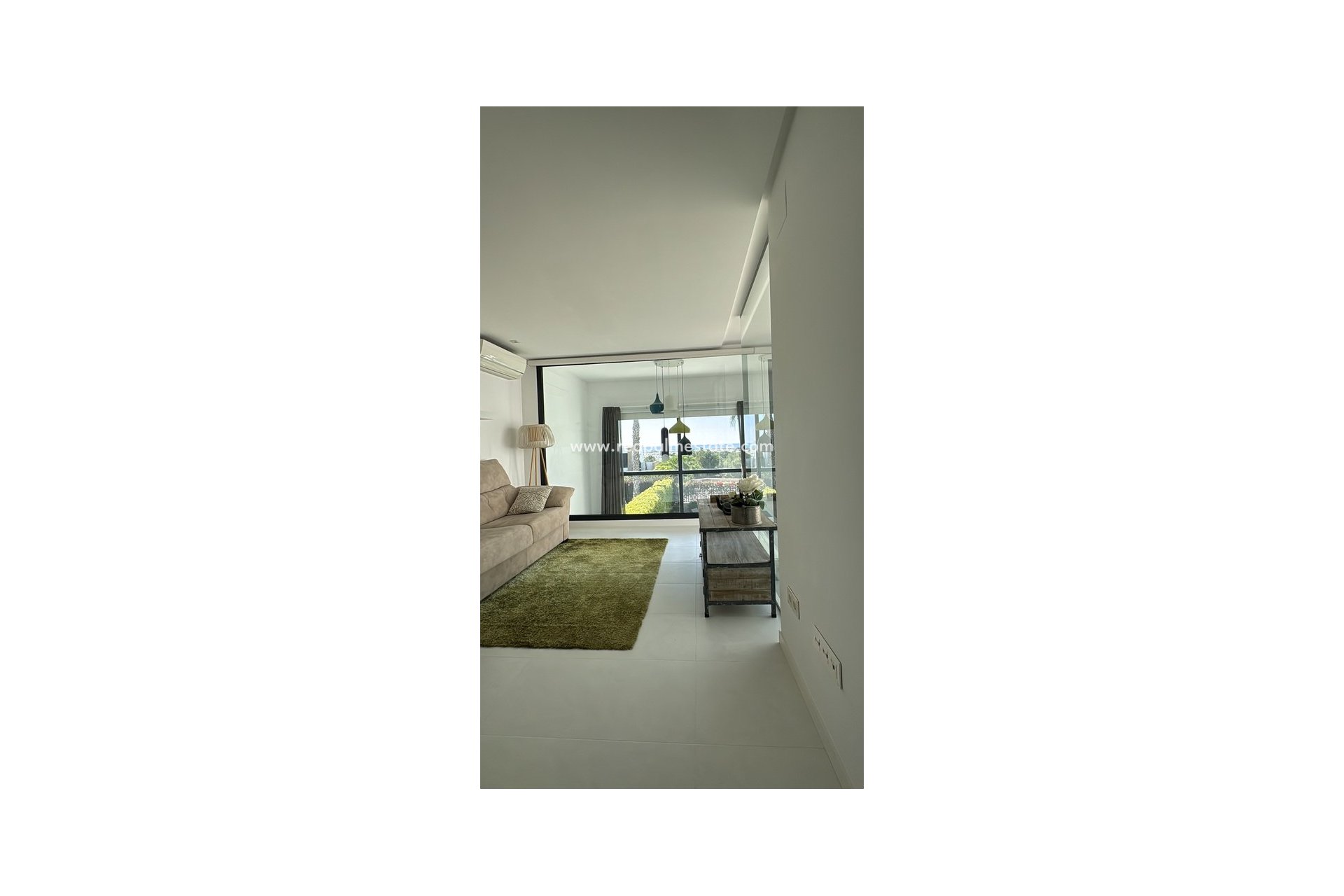 Resale - Town House -
Orihuela Costa