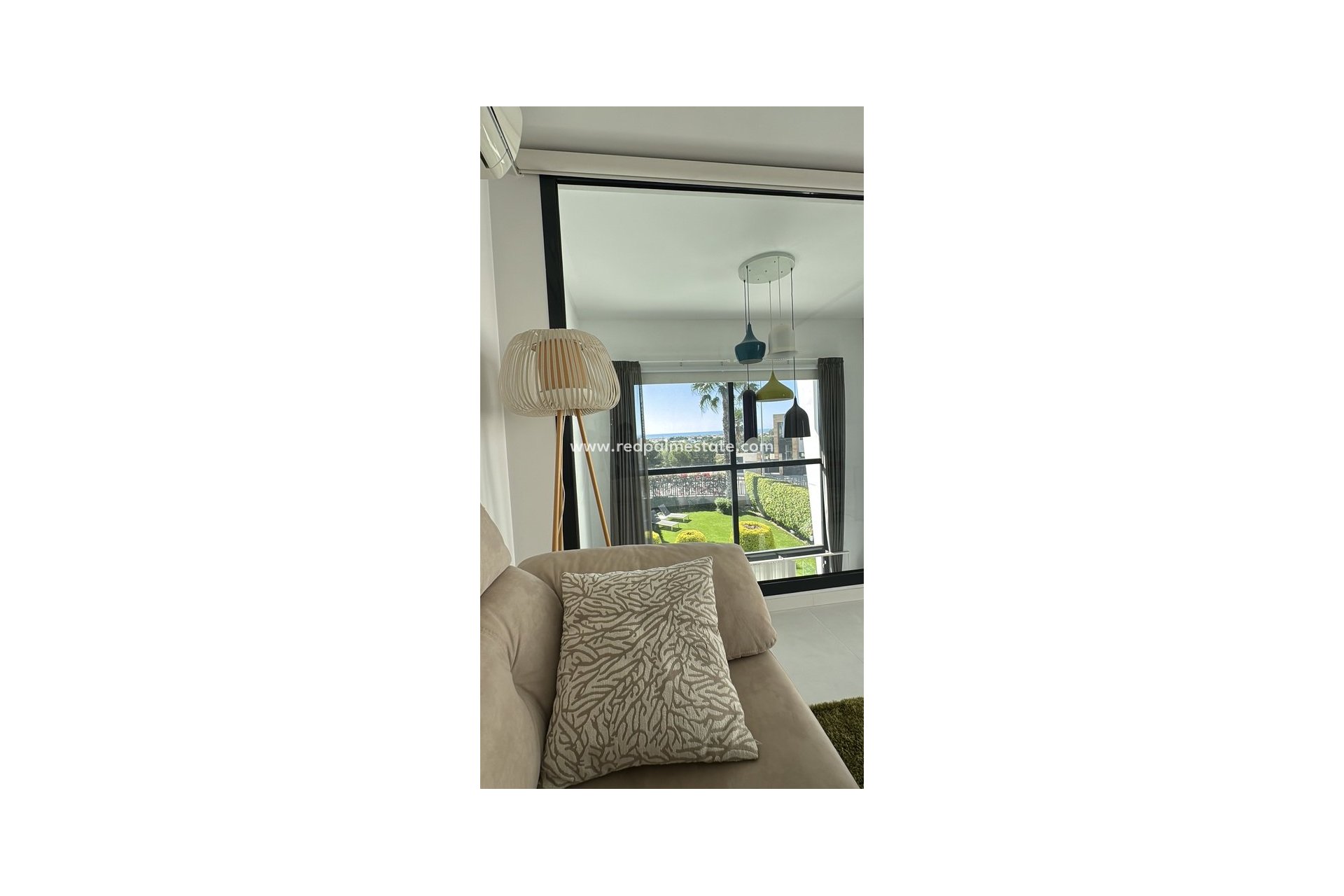 Resale - Town House -
Orihuela Costa